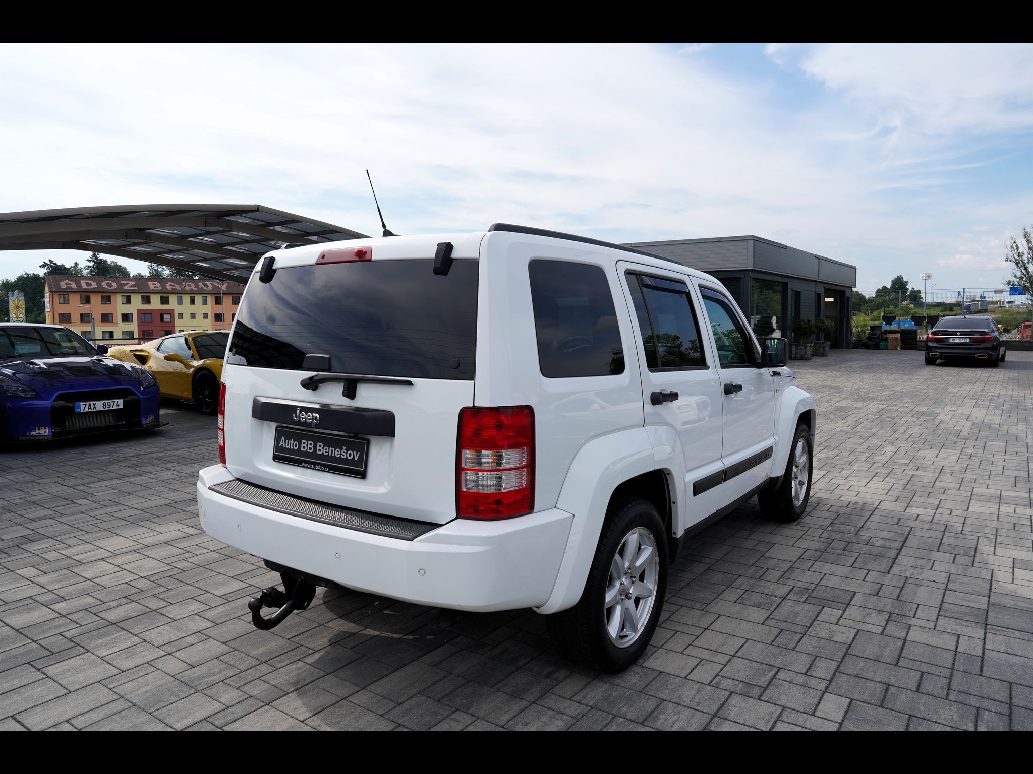 Jeep Cherokee, 2.8 CRD L/automat/tažné/klima/ - fotka 6