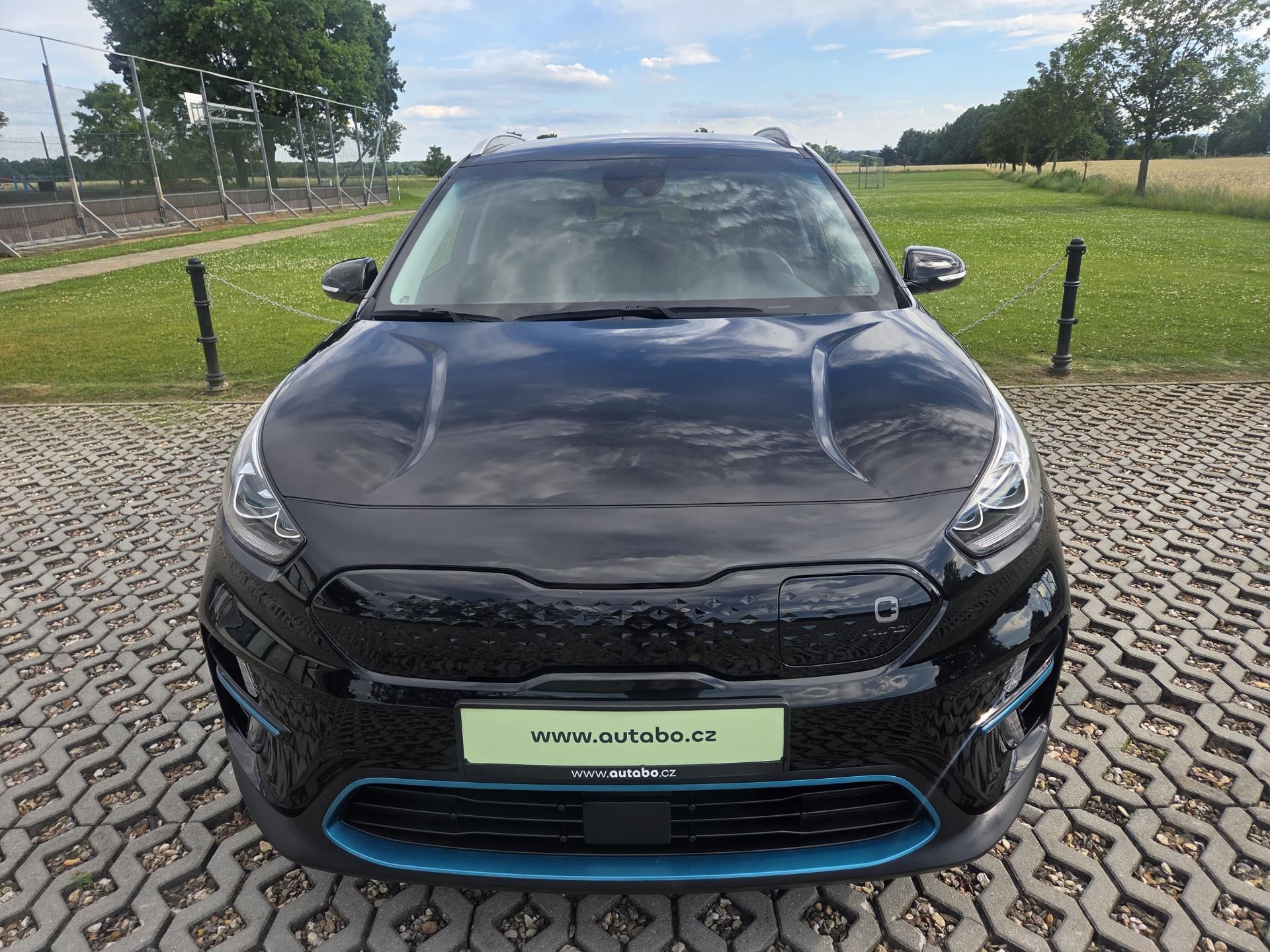 Kia Niro EV, 64 kWh SoH 96,8%,Vision,DPH - fotka 2