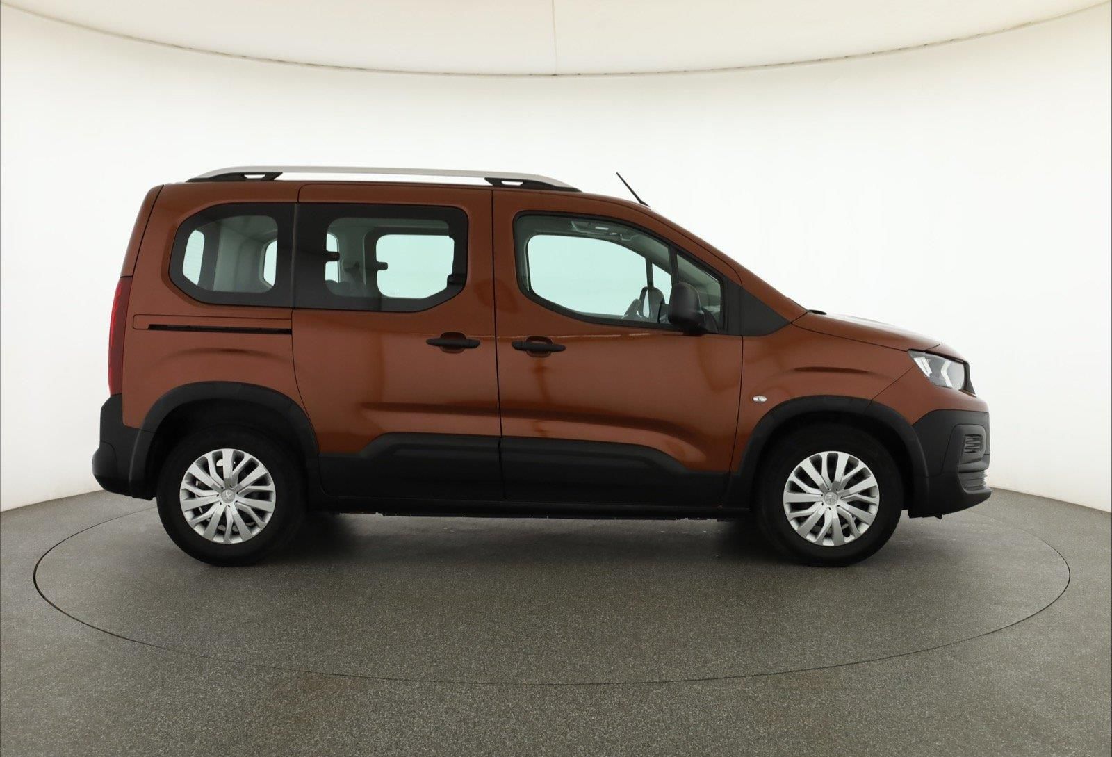 Peugeot Rifter, 1.5 BlueHDi, Active, 5Míst - fotka 6
