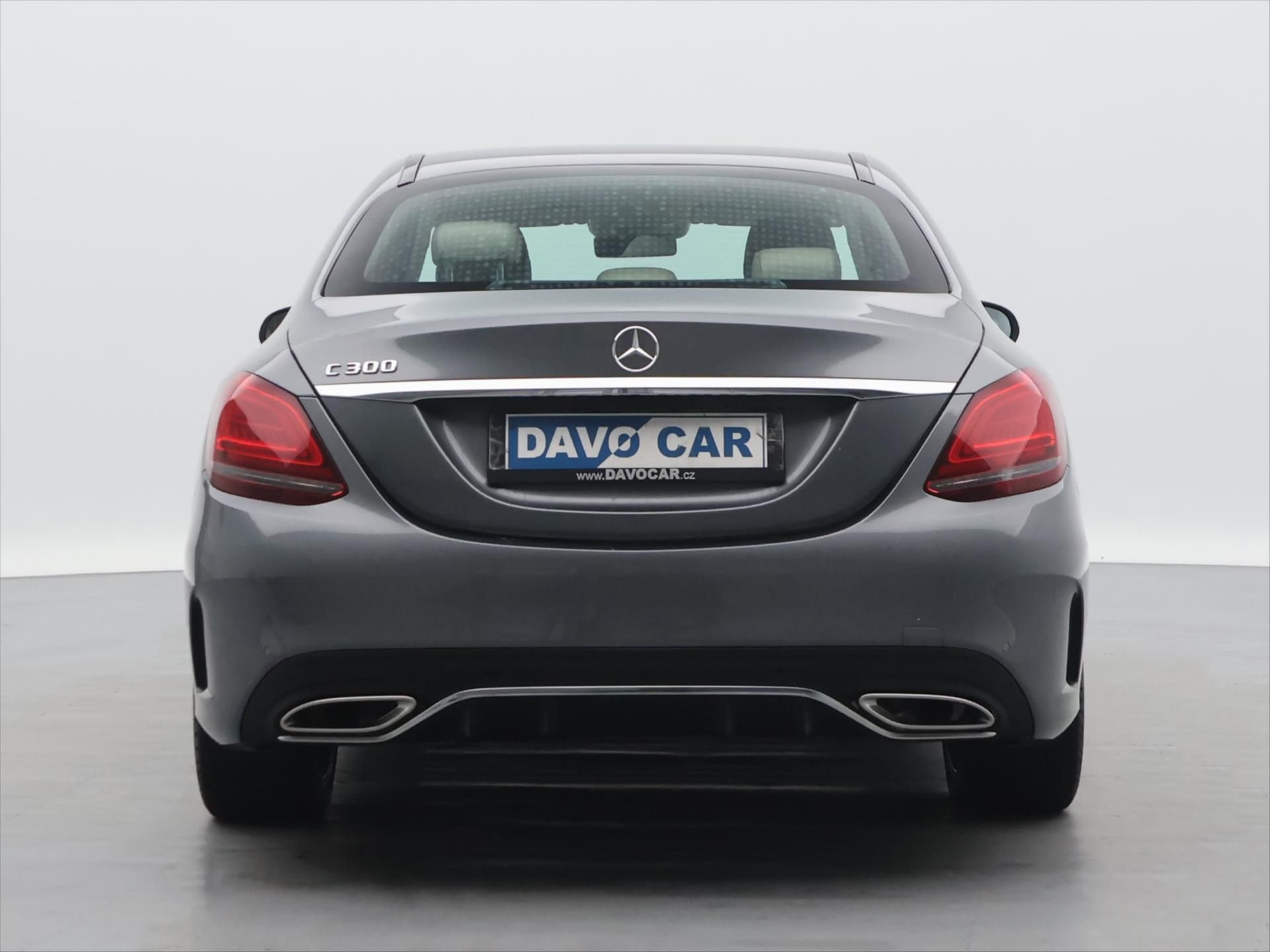 Mercedes-Benz Třídy C, 2,0 C300 190 kW CZ AMG paket - fotka 6