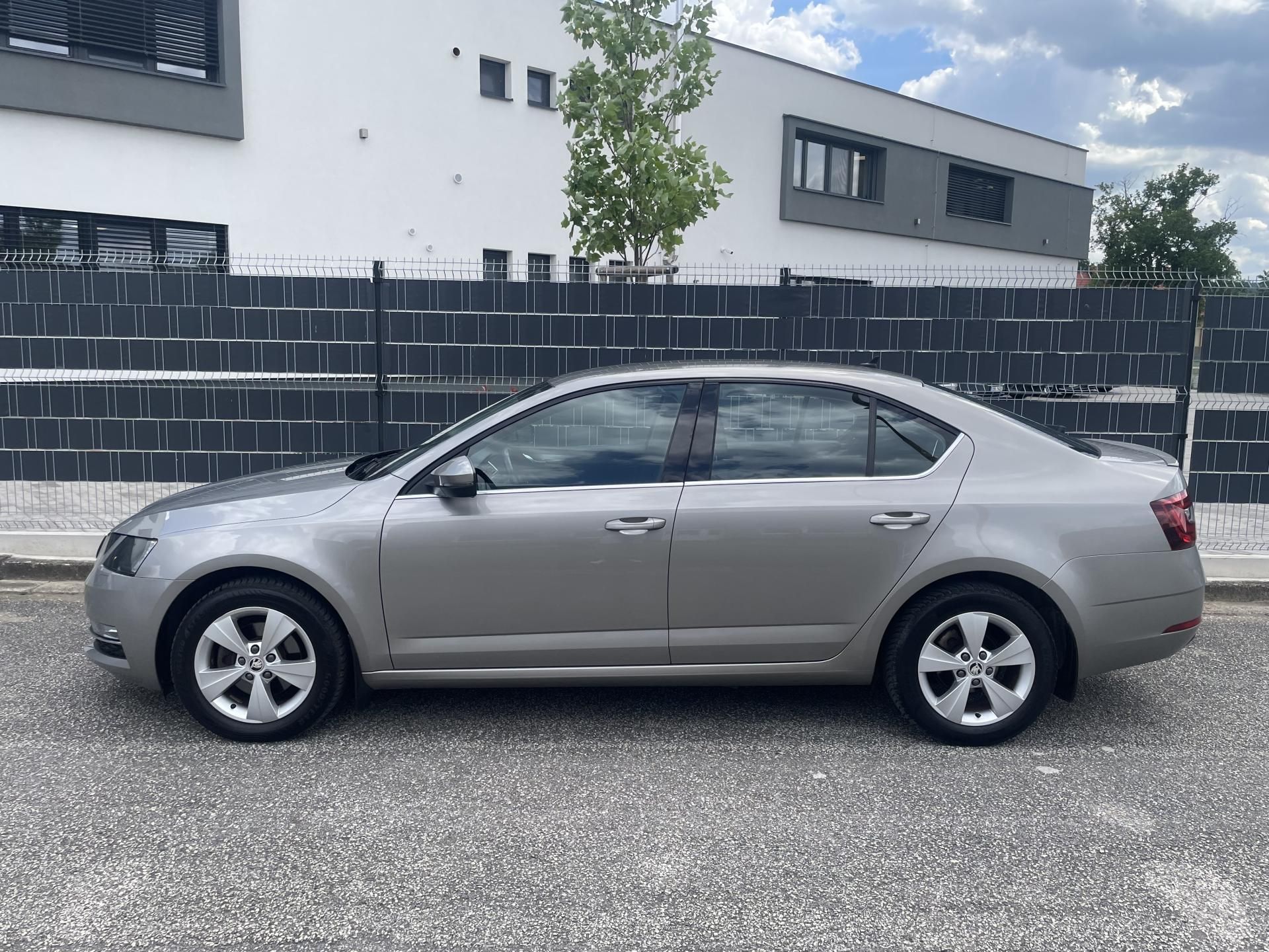 Škoda Octavia, 1.5 TSI 110 kW DSG AMBITION - fotka 5