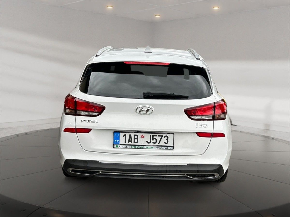 Hyundai i30, 1,5 T-GDI Smart - fotka 5