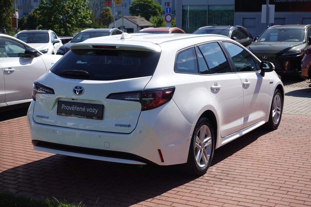 Toyota Corolla, 1,8HSD Comfort Tech - fotka 4