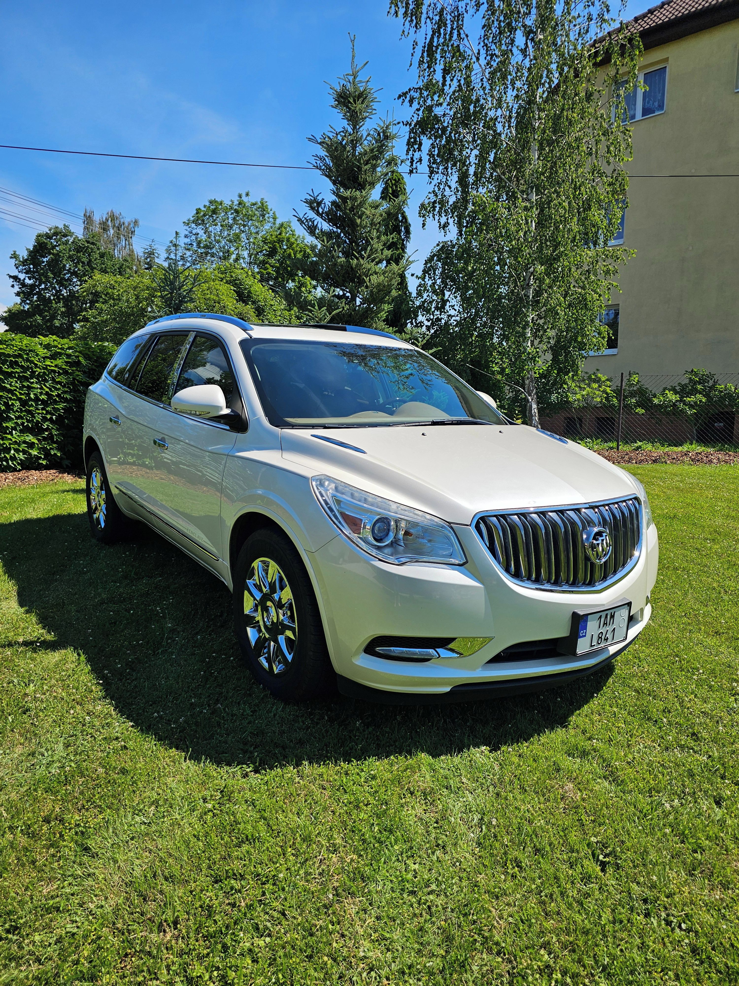 Buick Enclave, 3.6 V6 Premium, TOP výbava