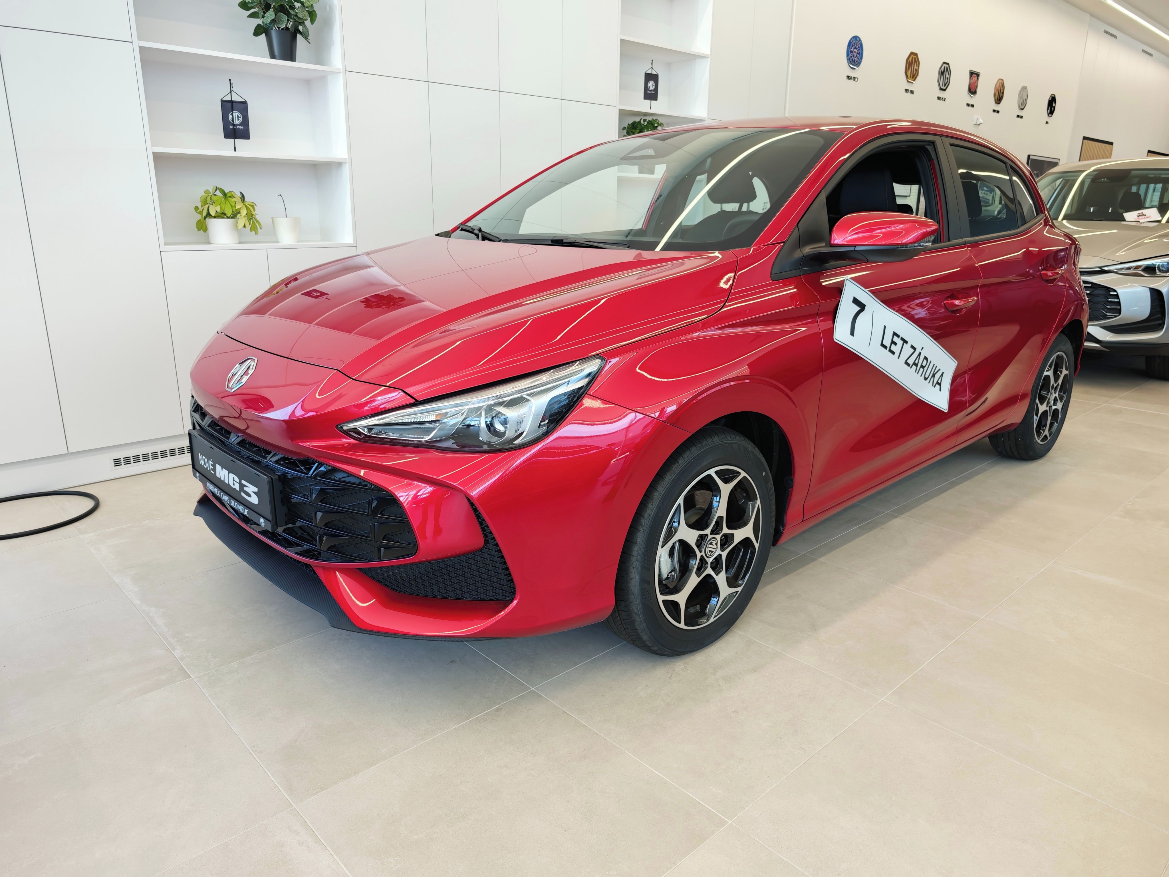 MG MG3, 1.5 EMOTION Hybrid+ 195 koní - fotka 2