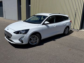 Com. 1.5TDCi 88kW Tažné! Navi!