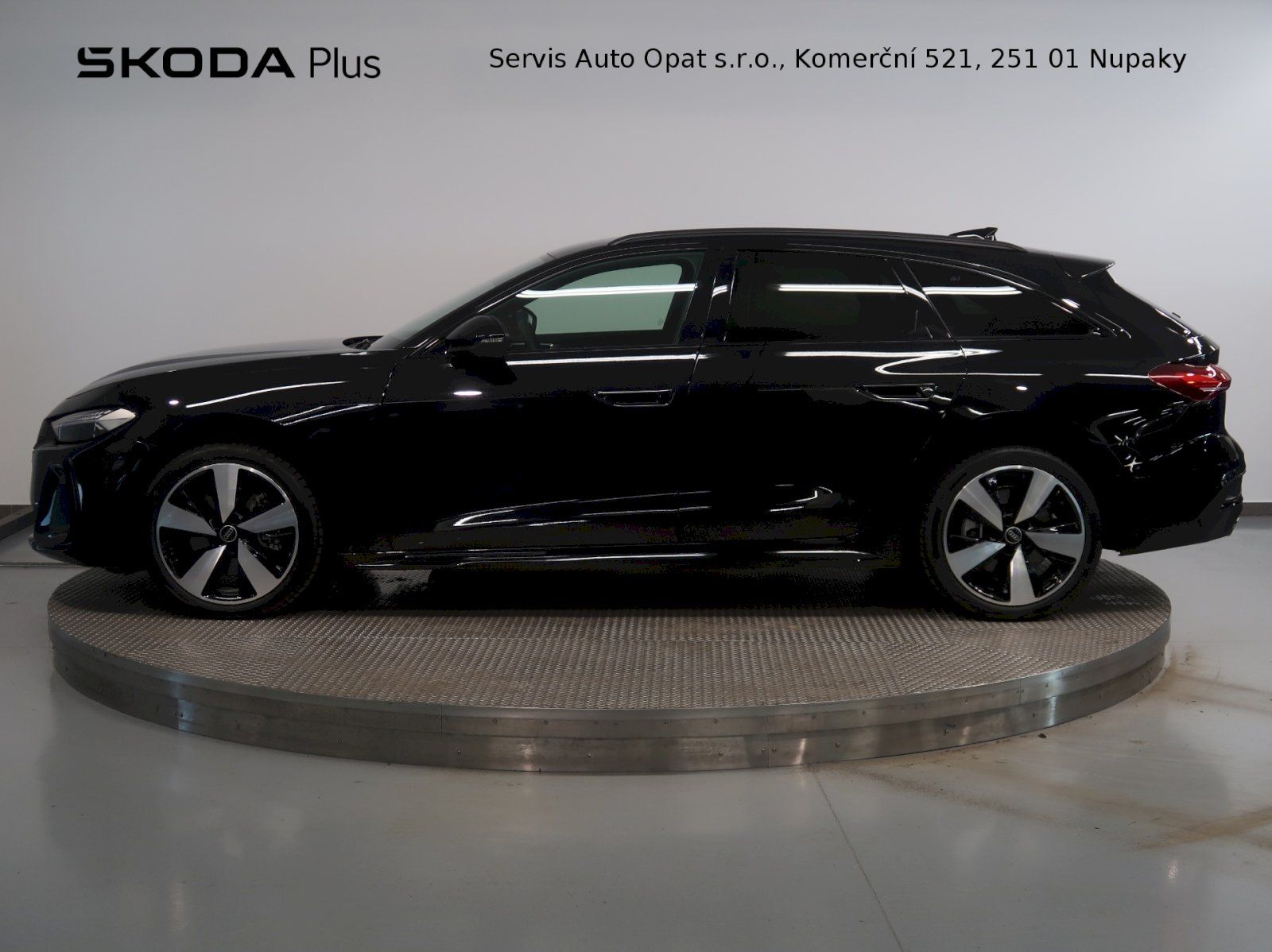 Audi A5, AVANT S-LINE 2.0TDI 150KW 4x4 - fotka 3