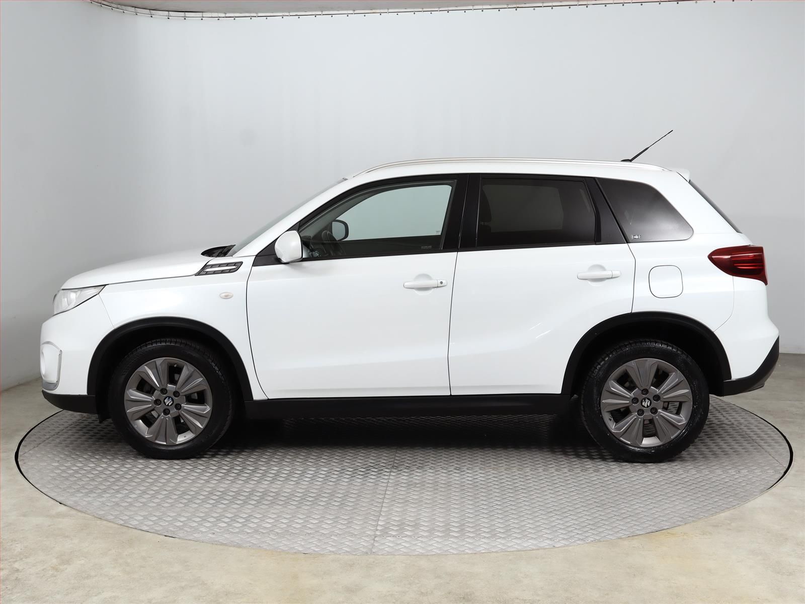 Suzuki Vitara, 1.4 BoosterJet, Automat - fotka 3