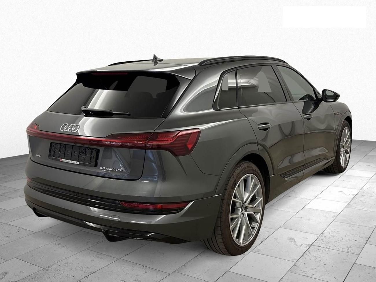 Audi e-tron, 55 QUATTRO 300kw S LINE SOH97% - fotka 4