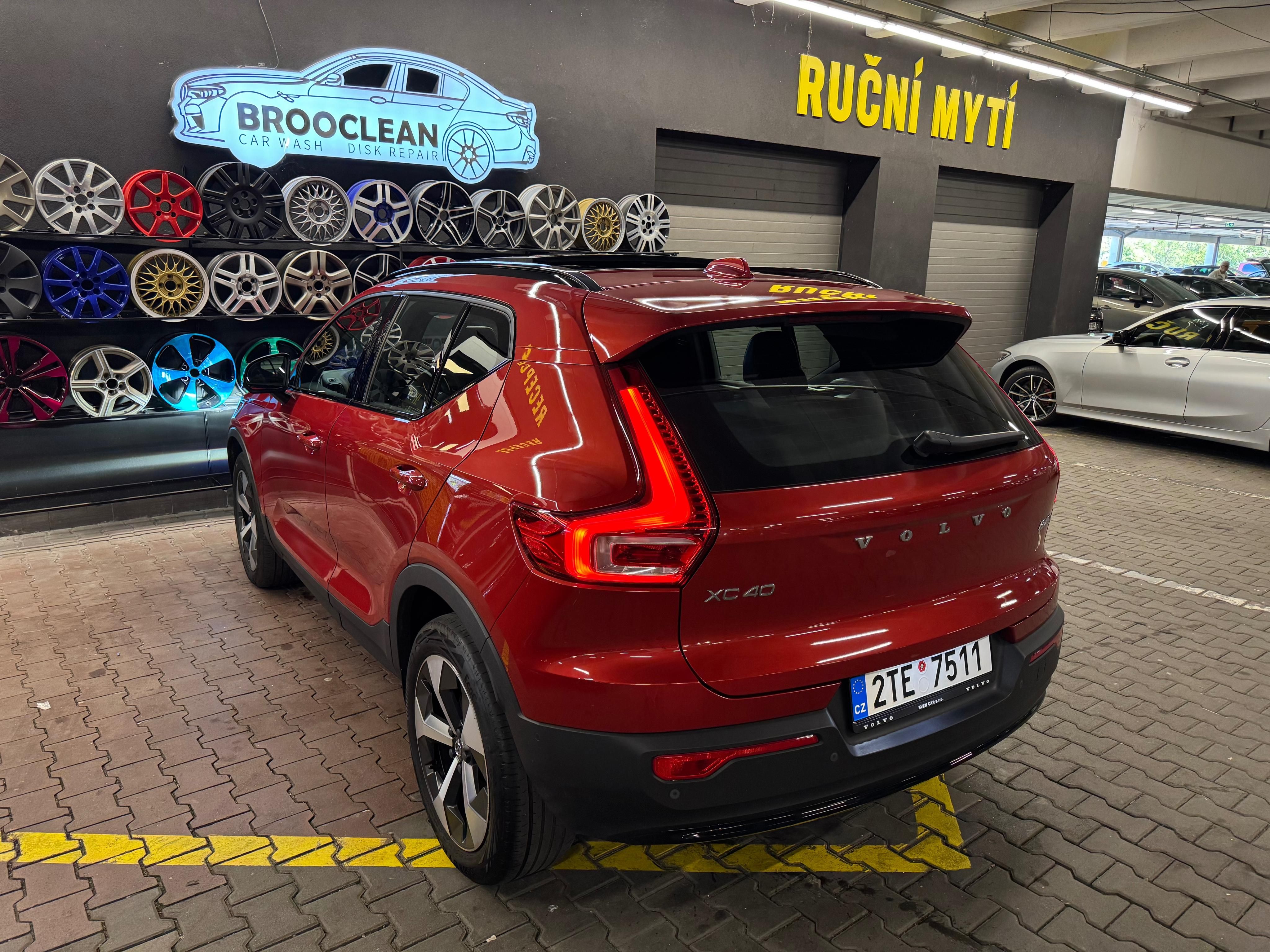 Volvo XC40, B4 4x4 ULTIMATE  DPH ČR - fotka 6