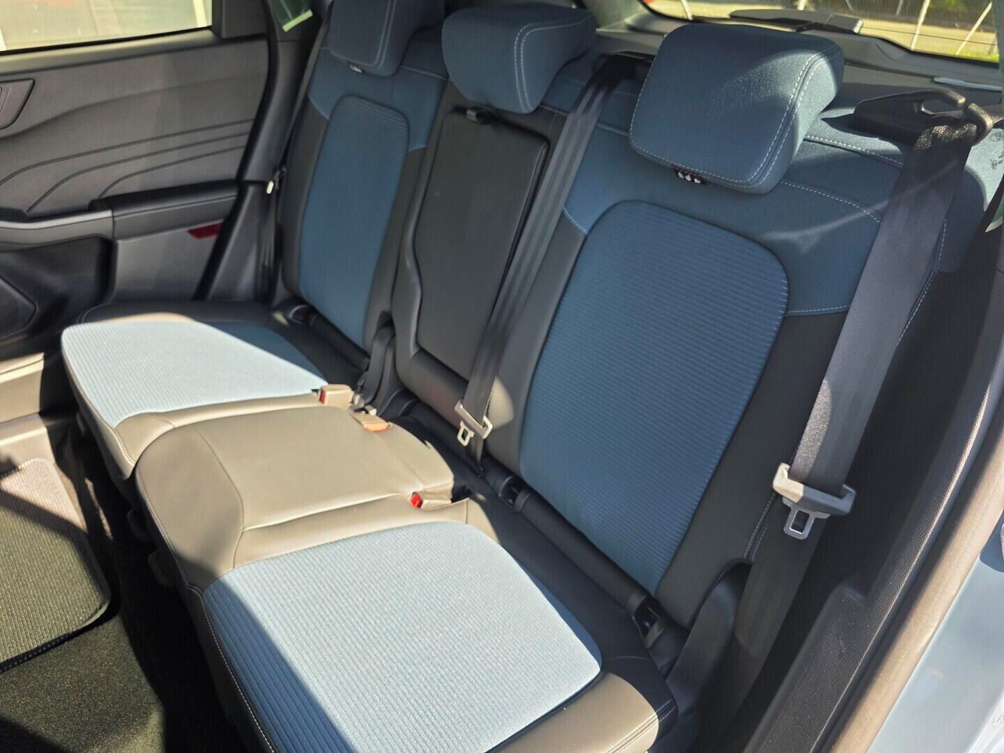 Ford, Kuga 5D 2,5 Duratec Hybrid (PH - fotka 6