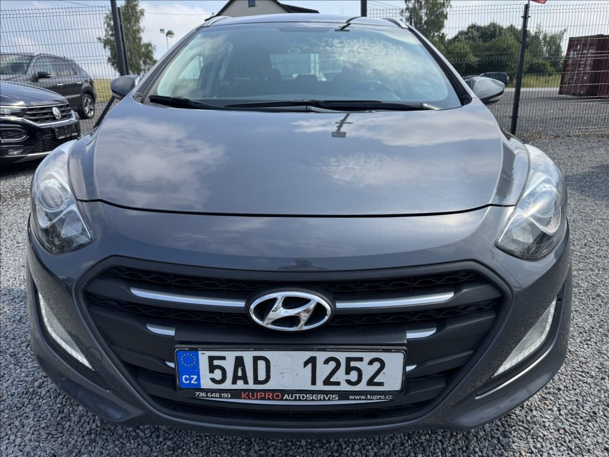 Hyundai i30, 1,6   i 88KW LPG 2035 VÝHŘEV - fotka 2