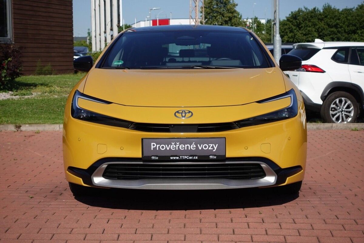 Toyota Prius, 2.0 PHEV Executive sada komple - fotka 2