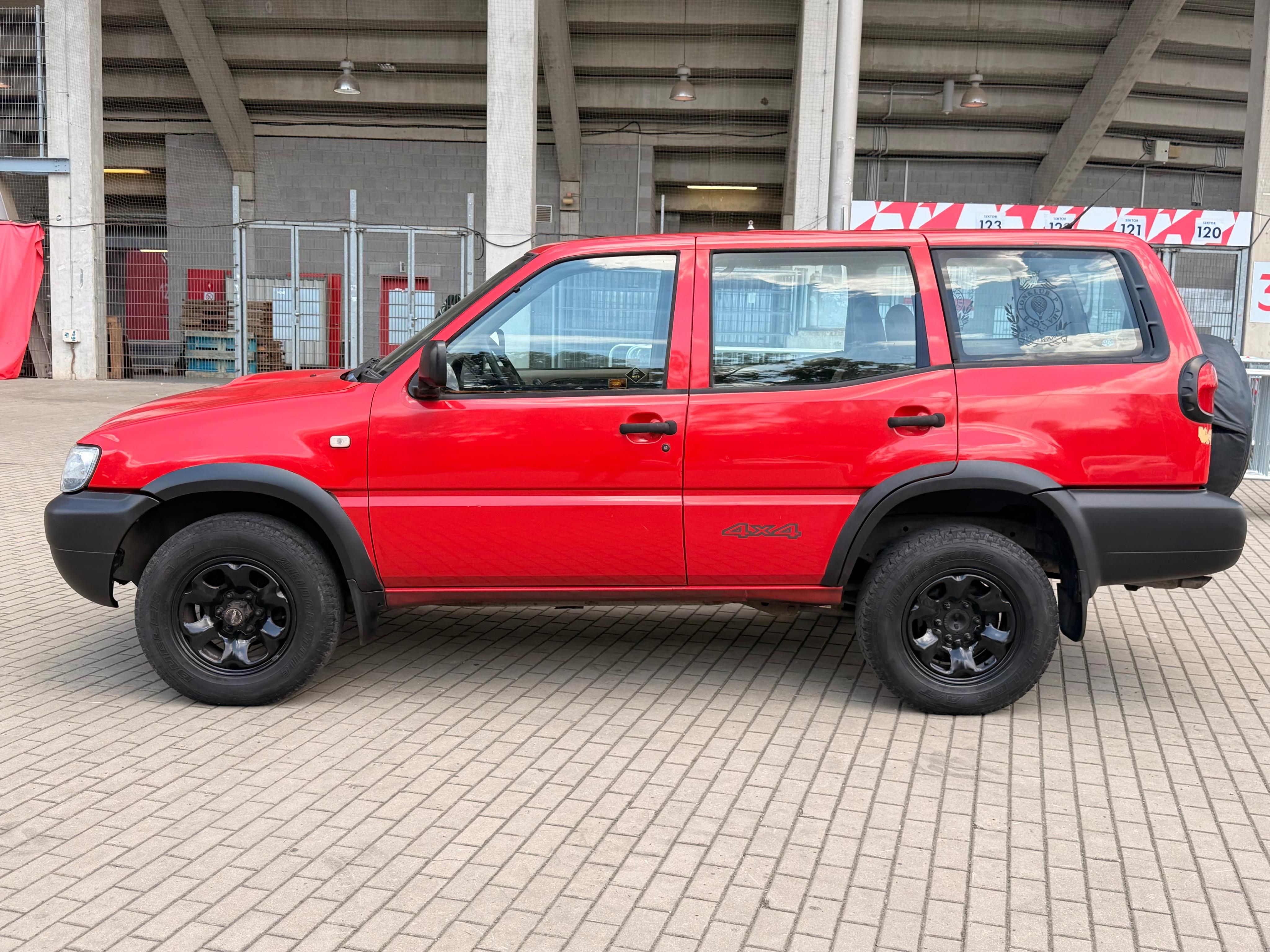 Nissan Terrano II, 2.7TD, 92kw Původ ČR Nová STK - fotka 2