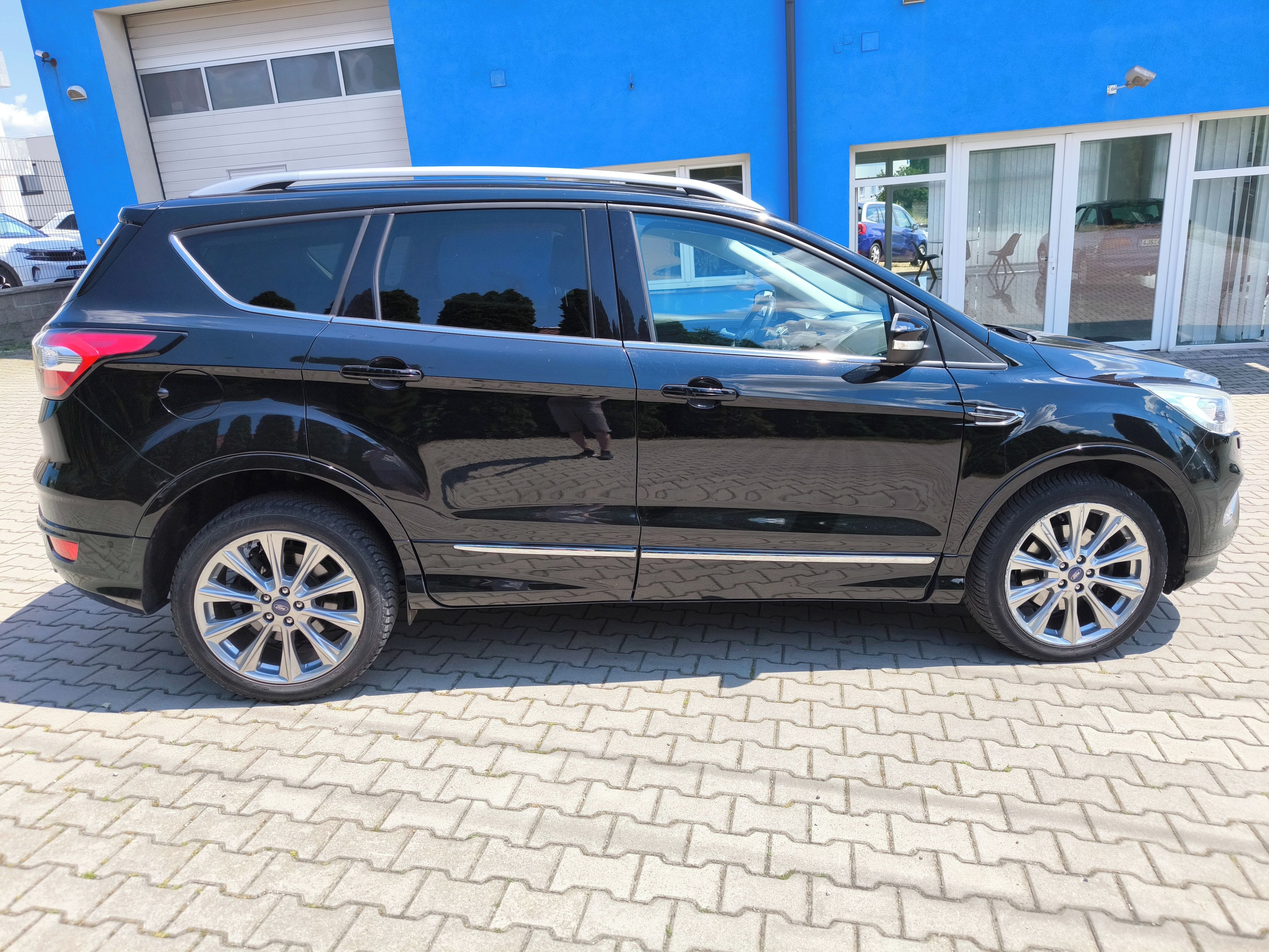 Ford Kuga, 1.5 4x4 Vignale 134KW - fotka 4