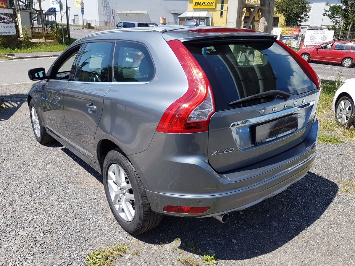 Volvo XC60, 2.0D 110KW NAVI EL.KUFR - fotka 4