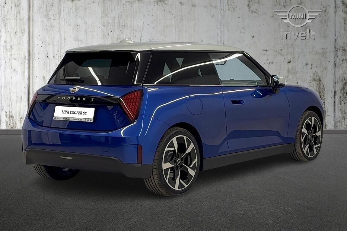Mini Cooper, SE - fotka 3