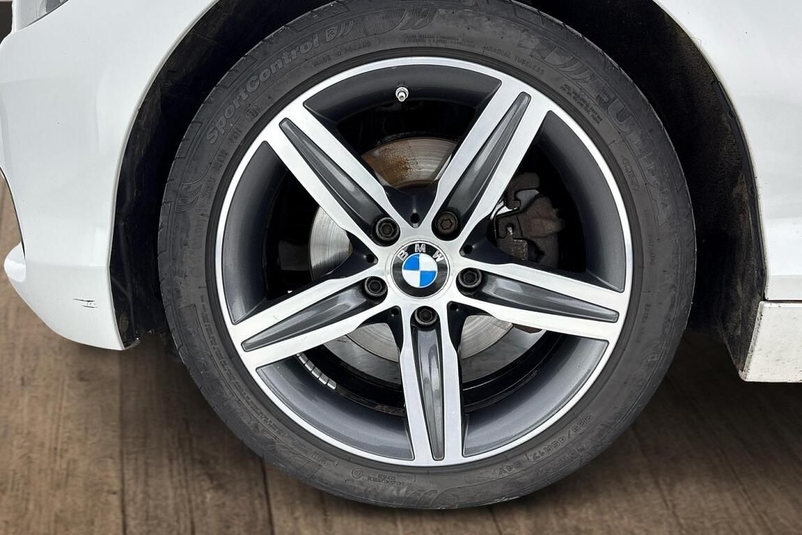 BMW Řada 1, 118d xDrive - fotka 5