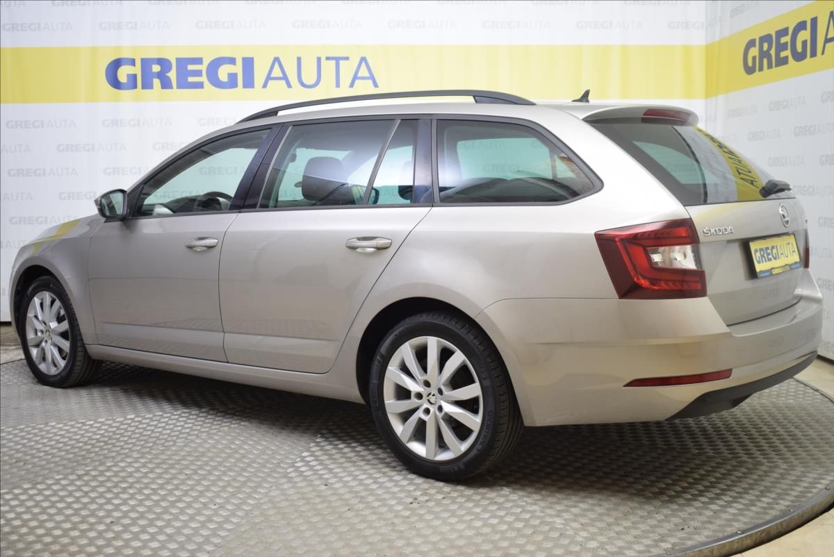 Škoda Octavia, 1,0 TSi VÝBAVA,SUPER STAV - fotka 5
