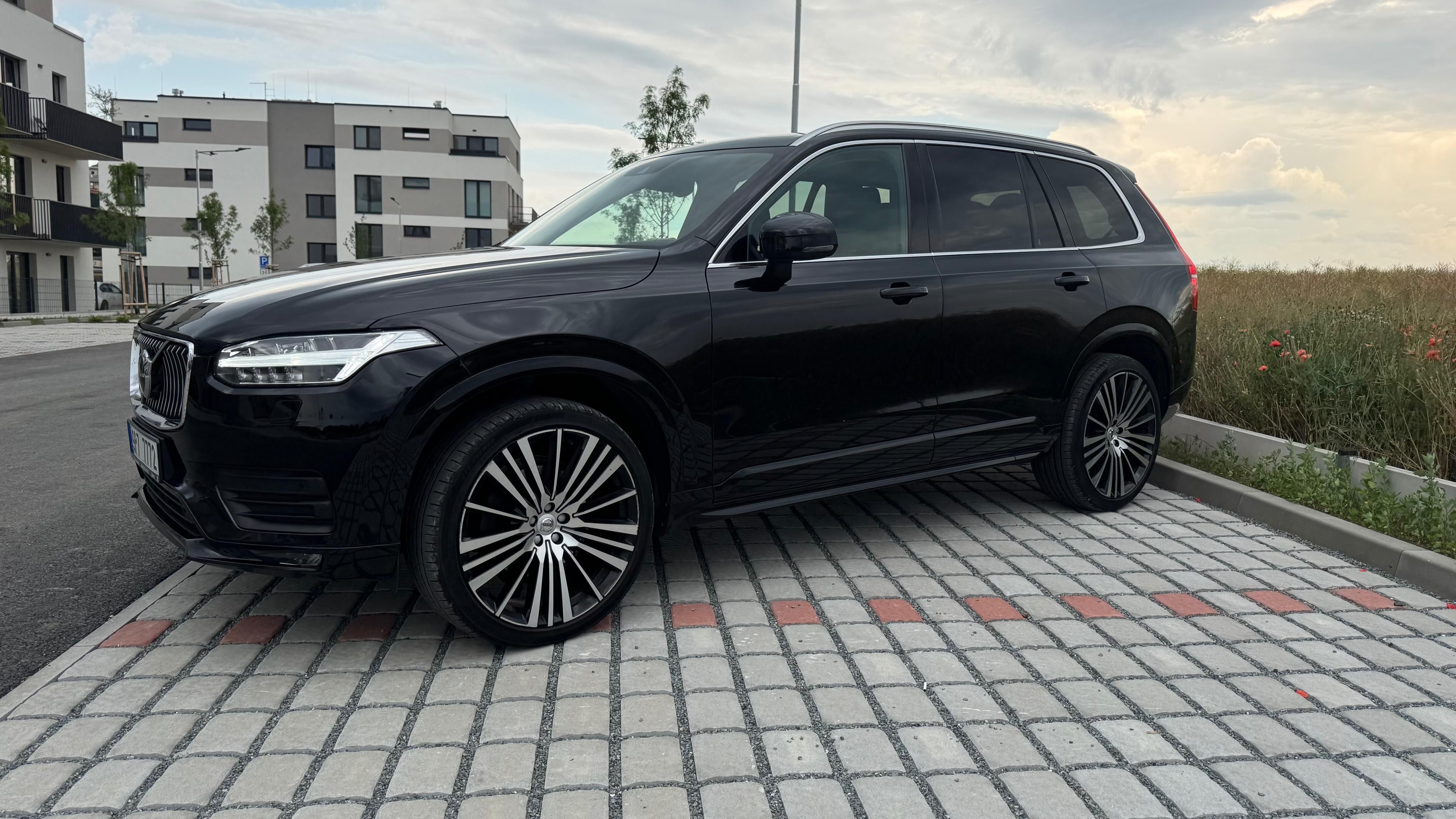 Volvo XC90, MomentumPro, Mild-Hybrid, AWD - fotka 3