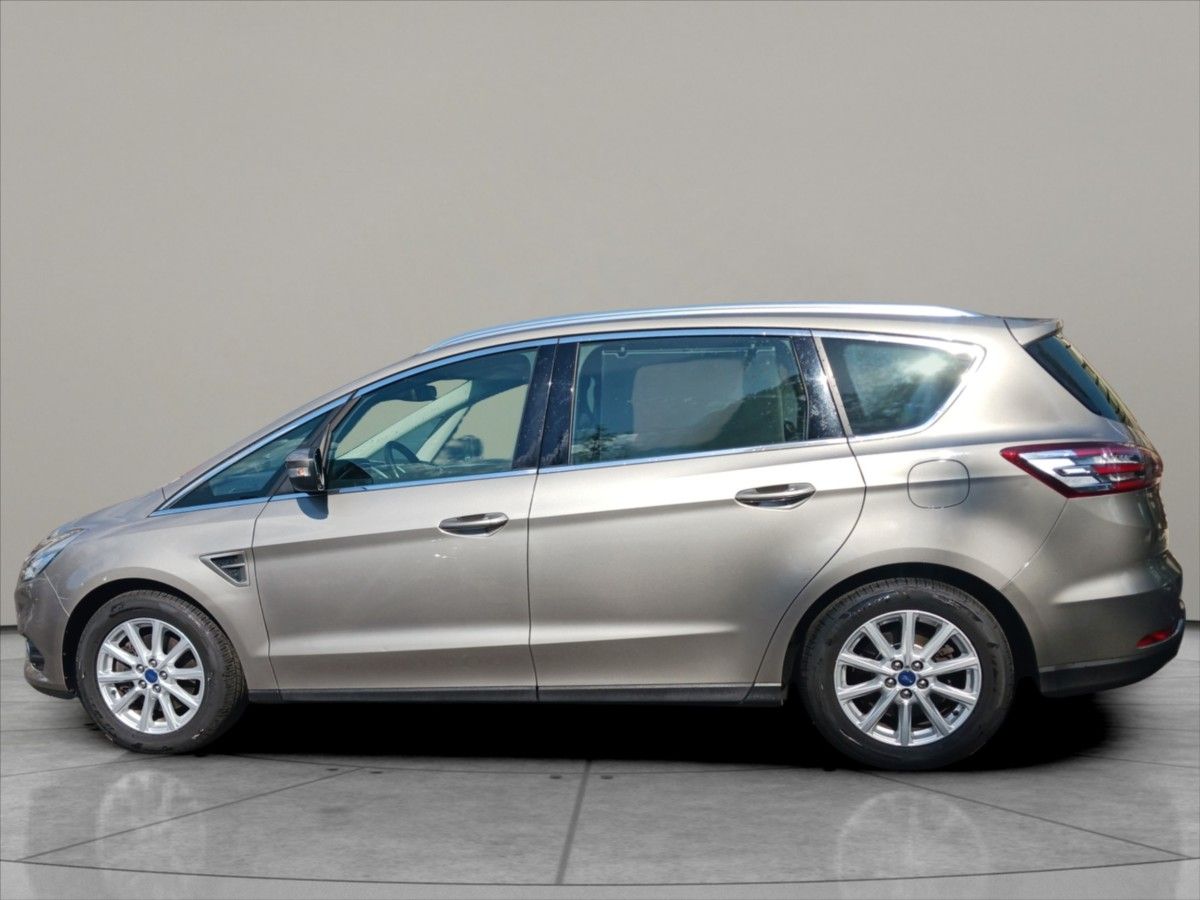 Ford S-MAX, 2,0 Titanium 110 kW PowerShift - fotka 4
