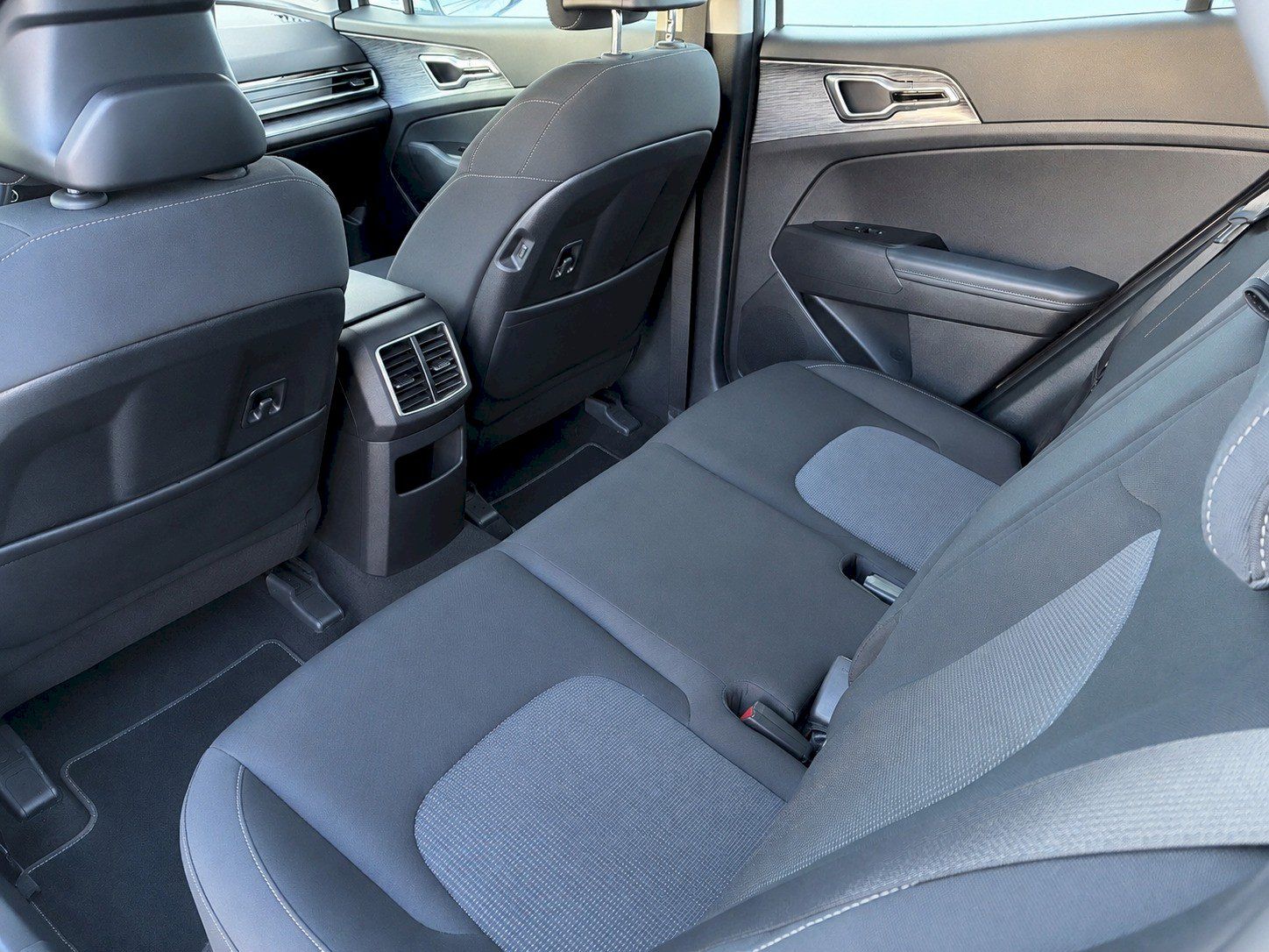 Kia Sportage, 1,6 T-GDI / 110 kW EXCLUSIVE 4 - fotka 6