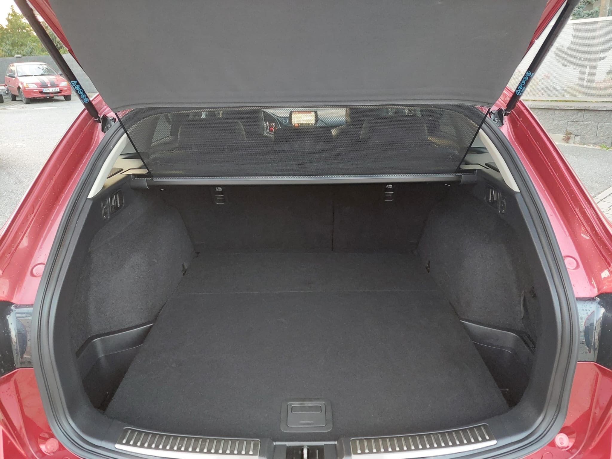 Mazda 6, Prodám Mazdu 6 2.5 - fotka 3