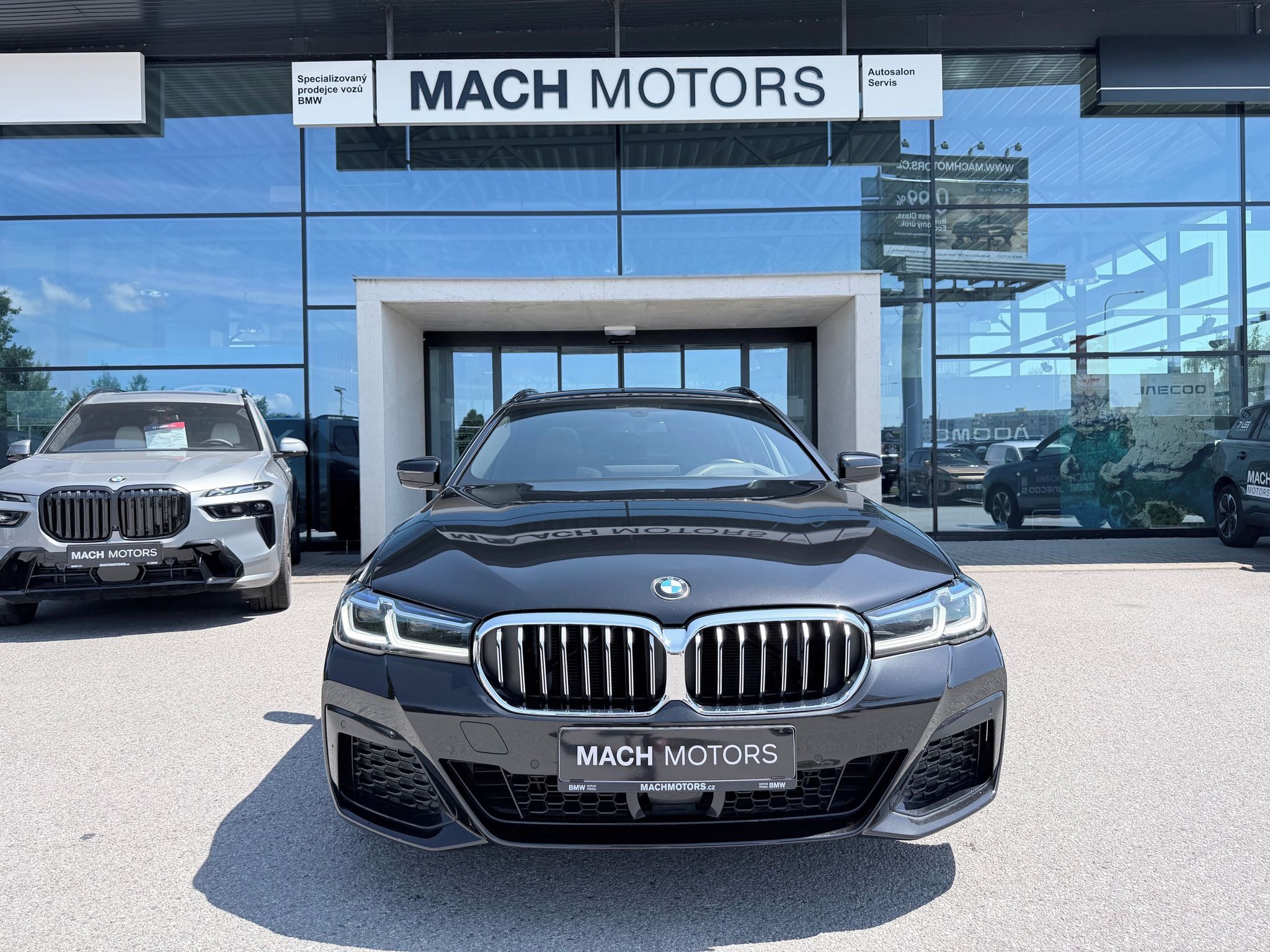BMW Řada 5, 530d Touring, Natáčecí náprava - fotka 2