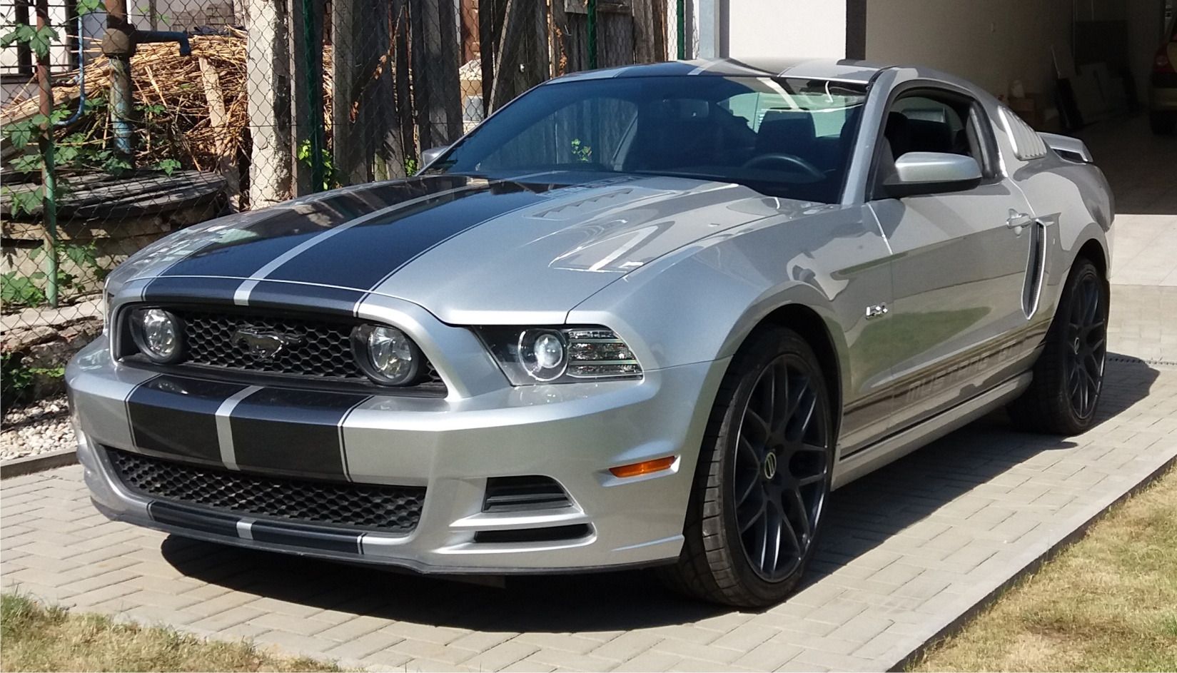 Ford Mustang - fotka 2