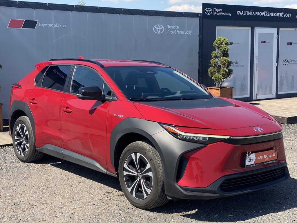 Toyota bZ4X, EV, 4x4, ČR, PrestigeTech, DPH