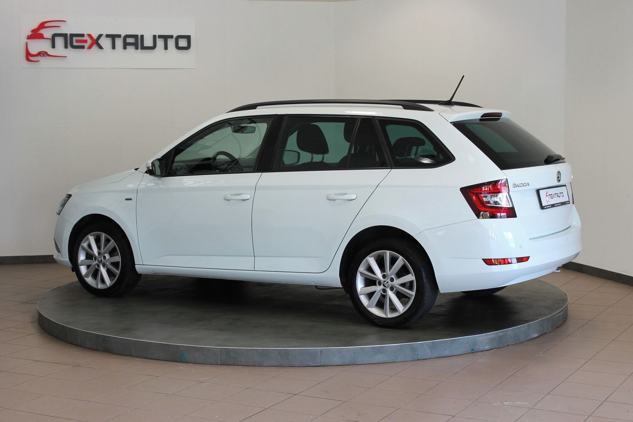 Škoda Fabia, 1.0 TSI 81kW CLEVER, 1.MAJITEL - fotka 3