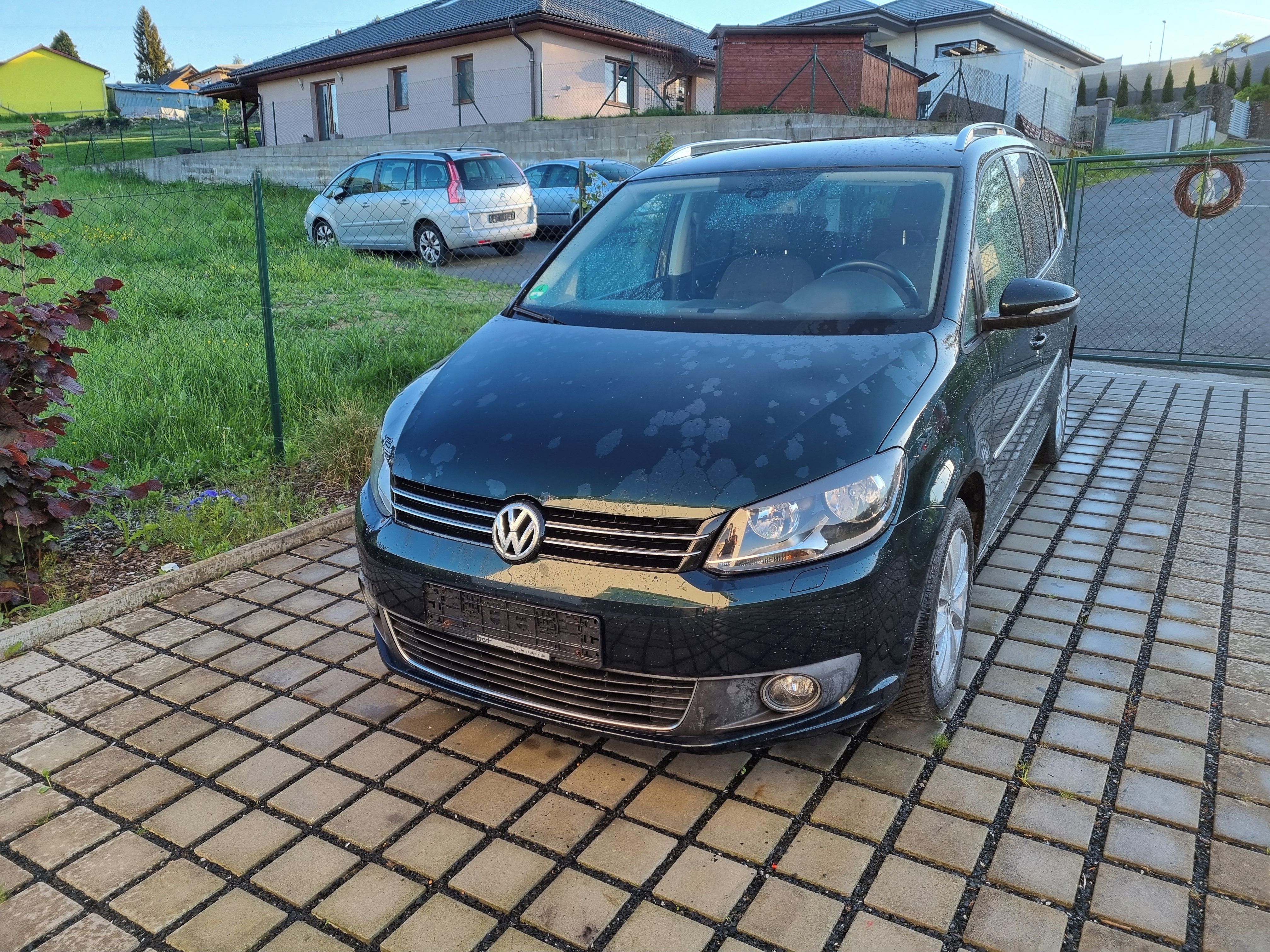 Volkswagen Touran, 1,4 TSI 103 KW 7 MÍST - fotka 2