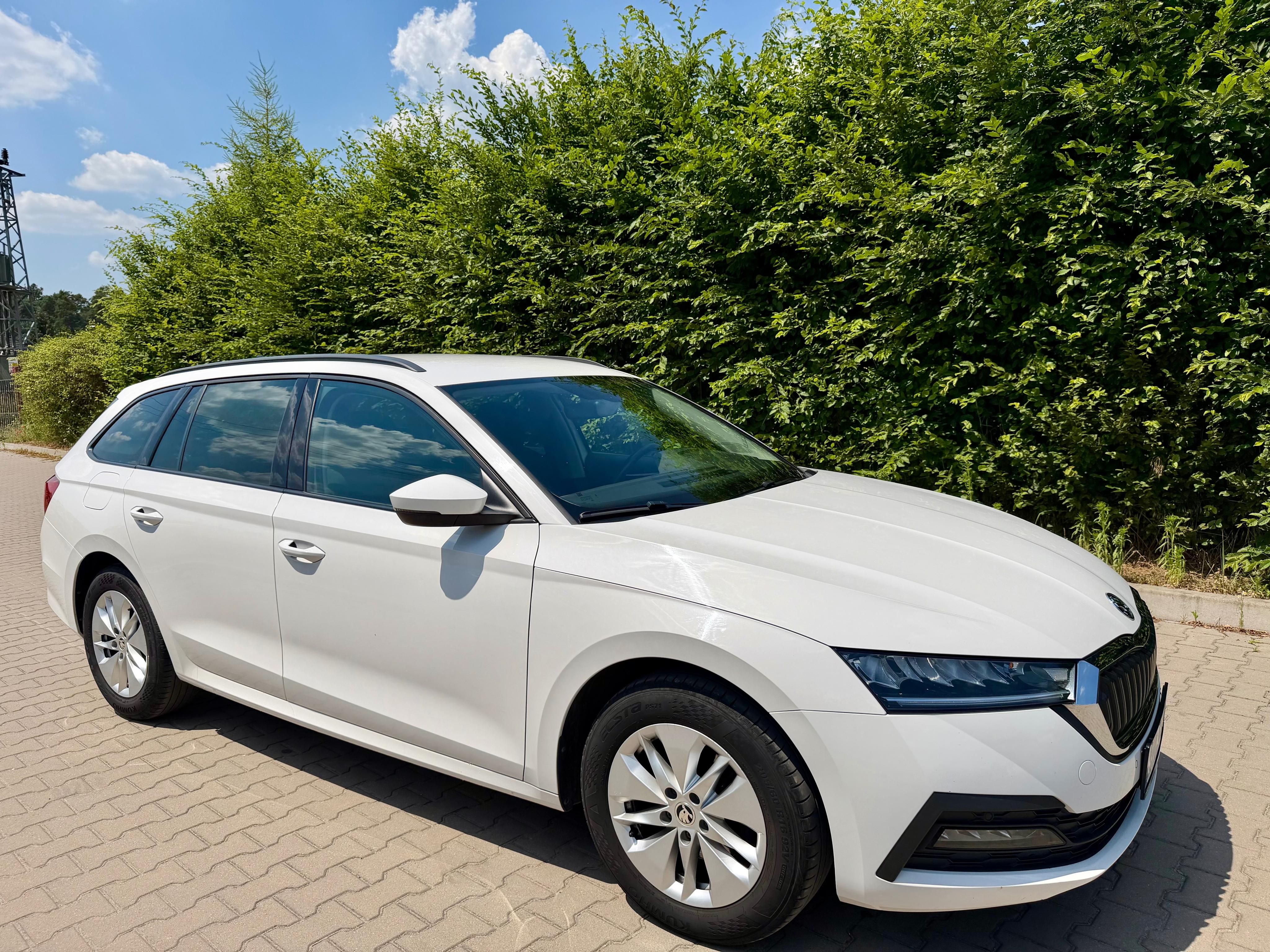 Škoda Octavia, 2,0 TDI Combi Ambition plus - fotka 4