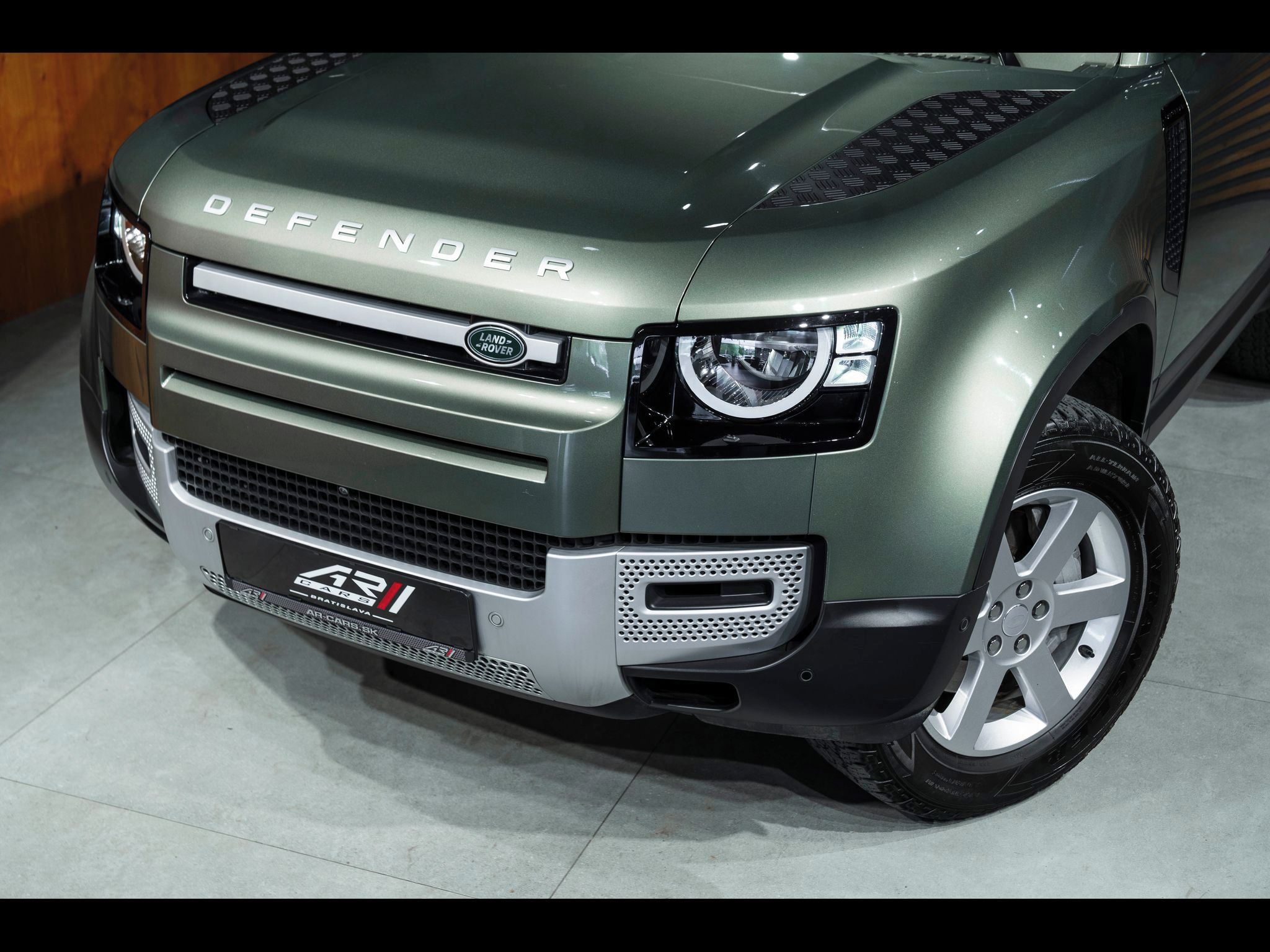 Land Rover Defender - fotka 3