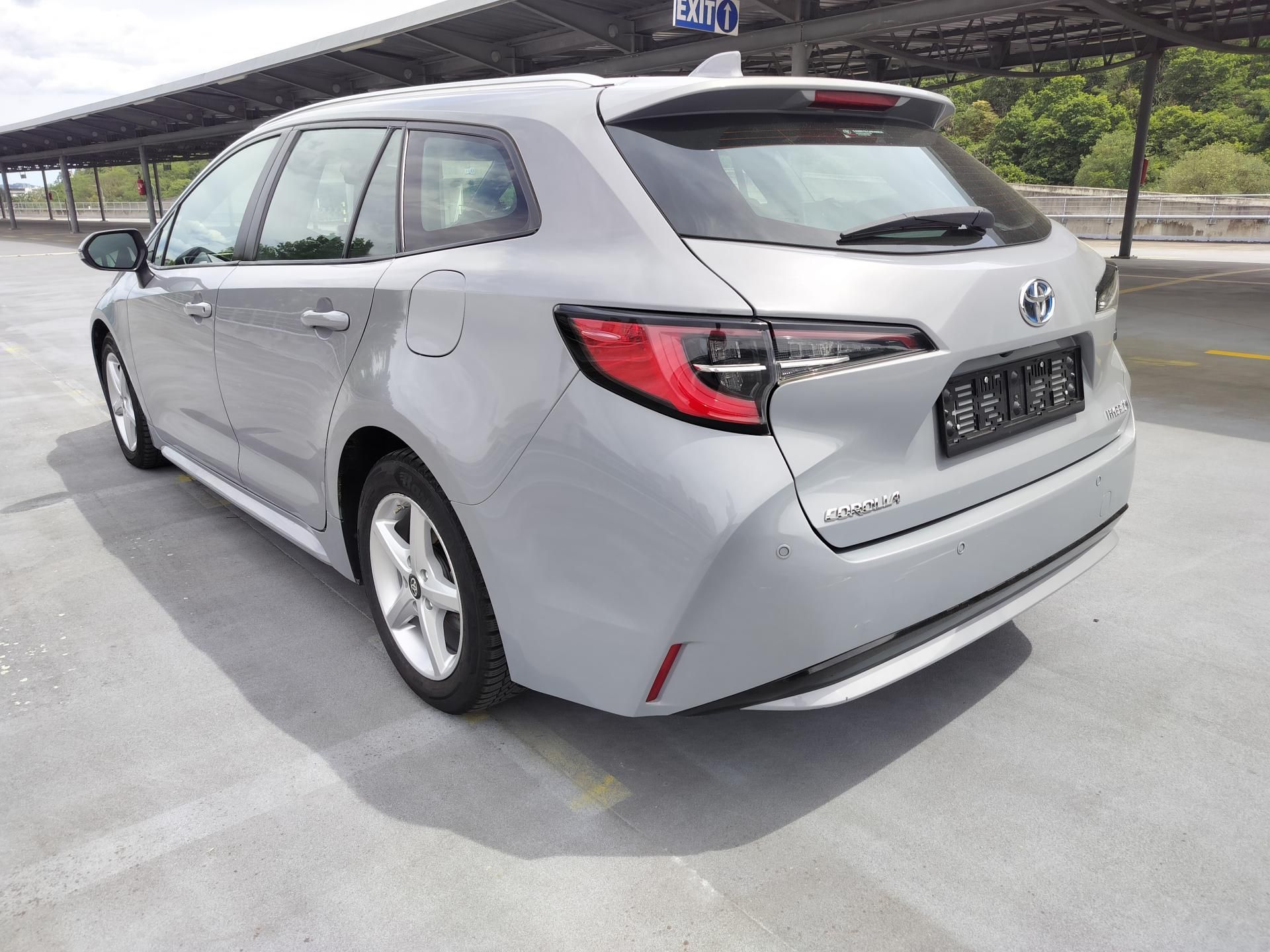 Toyota Corolla, 1.8 hybrid business, navigace - fotka 5