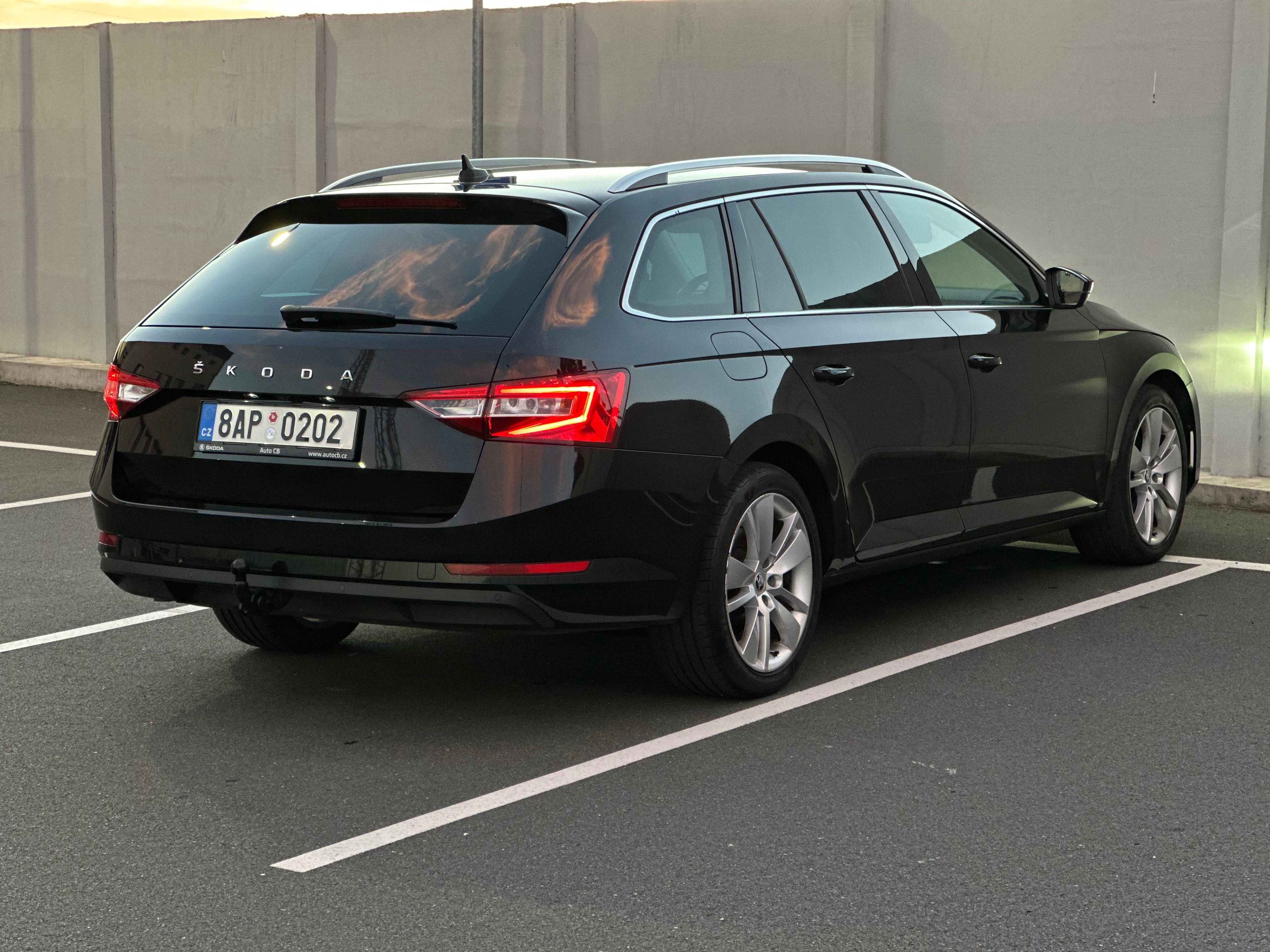 Škoda Superb, 2.0 TDI 147 kW Style DSG 4x4 - fotka 3