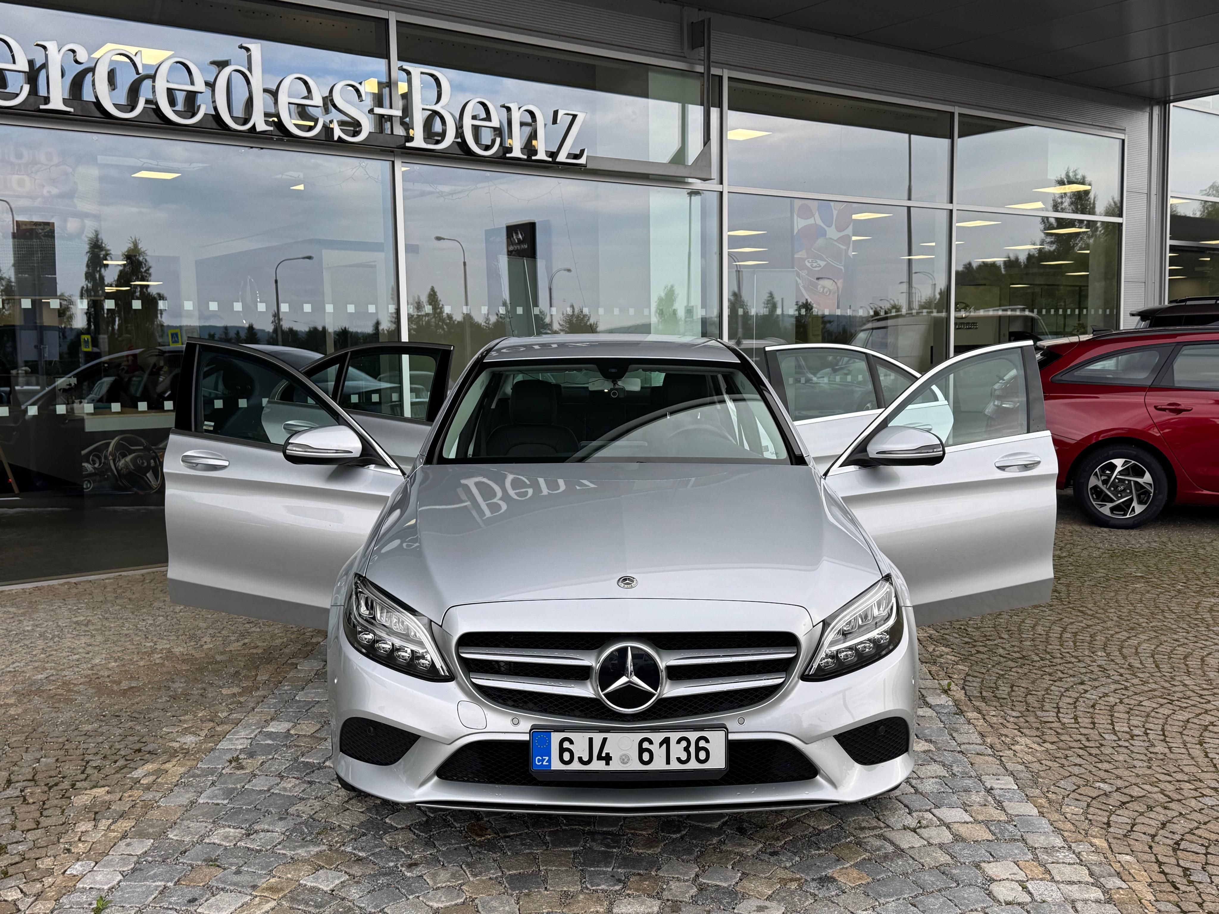 Mercedes-Benz Třídy C - fotka 2