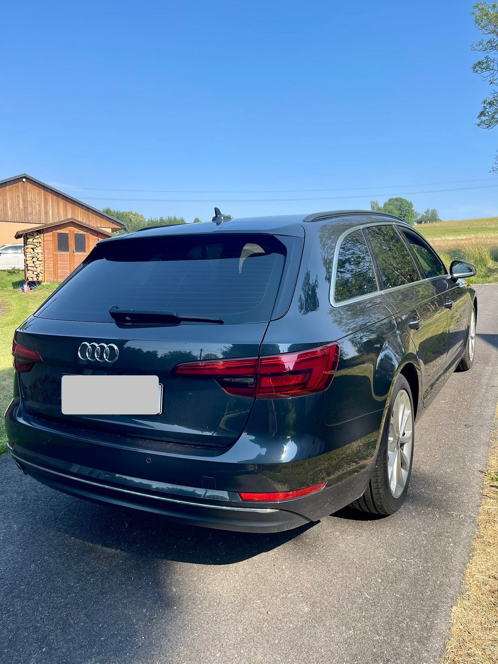 Audi A4 Avant, Audi A4B9 Avant 2.0TDI 110KW - fotka 6