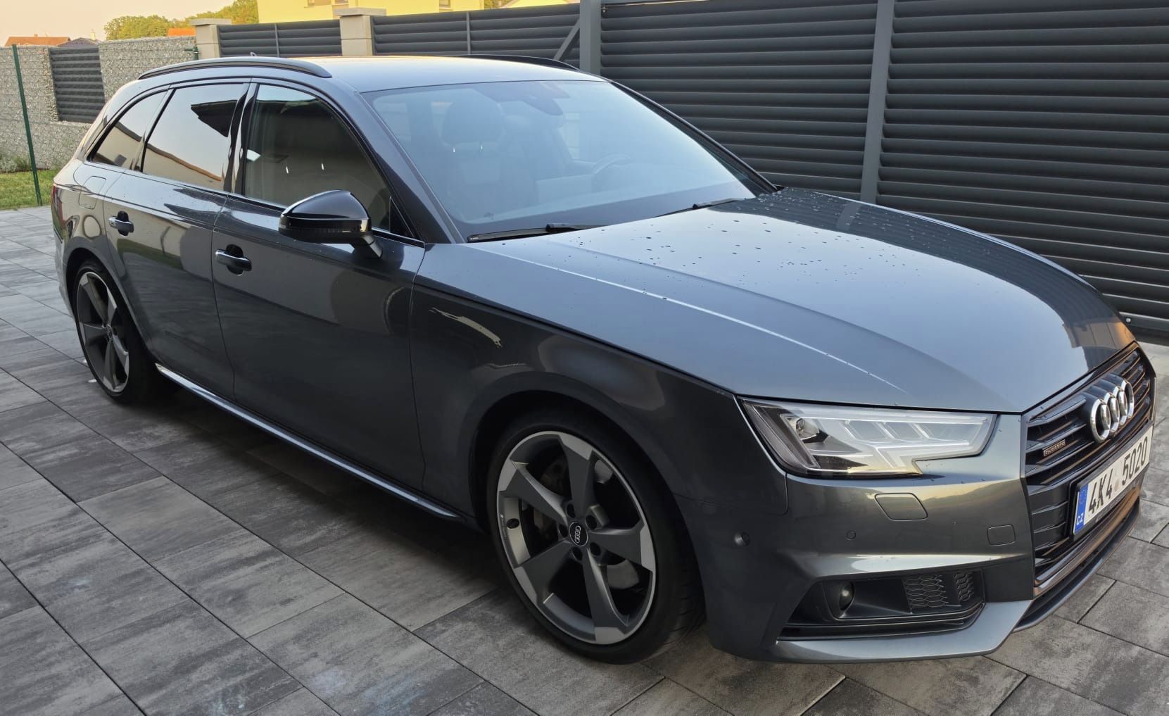 Audi A4 Avant, Audi A4 3.0 TDI quattro
