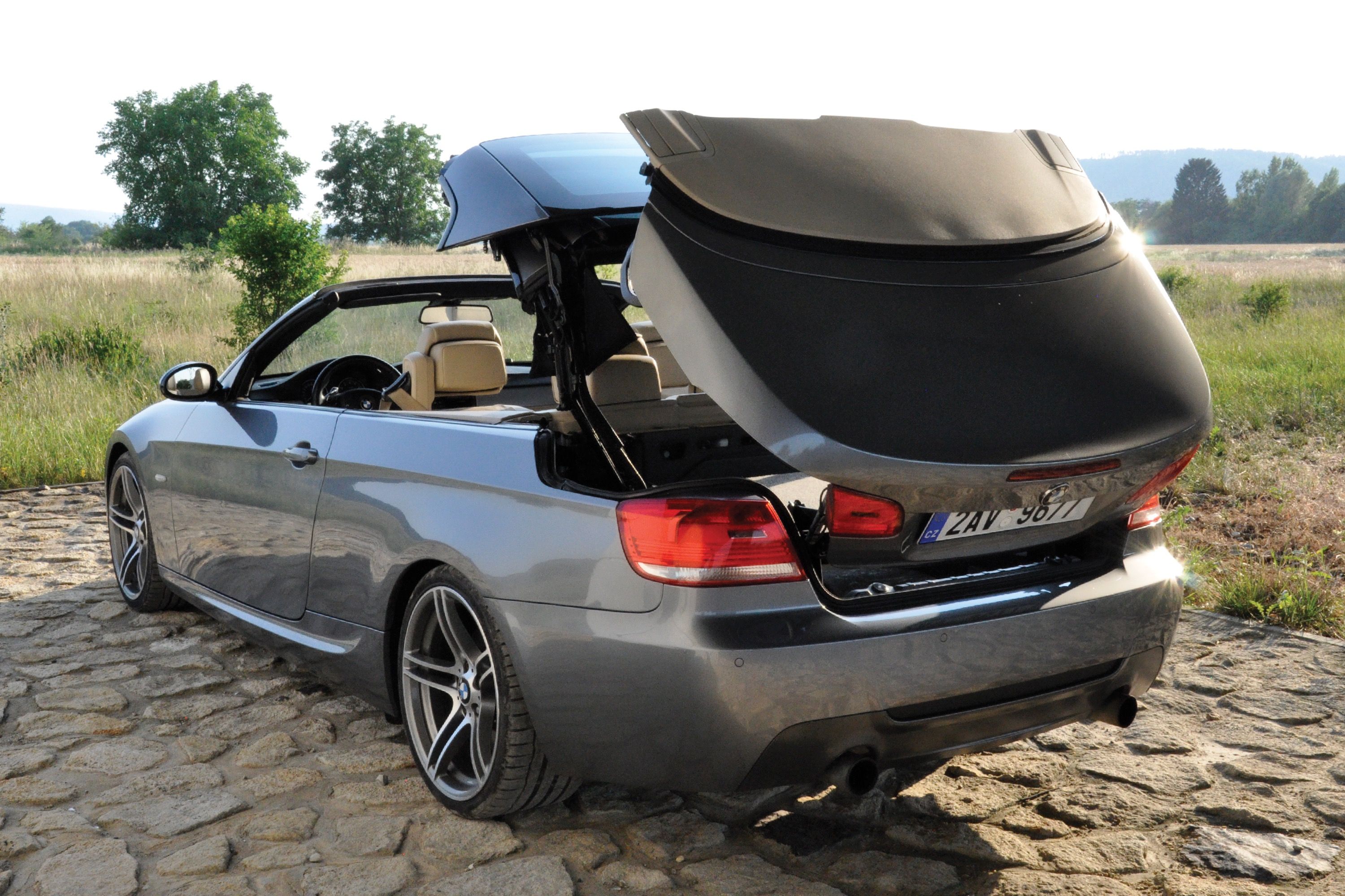 BMW Řada 3, BMW 335i E93 | DCT | M Paket - fotka 4