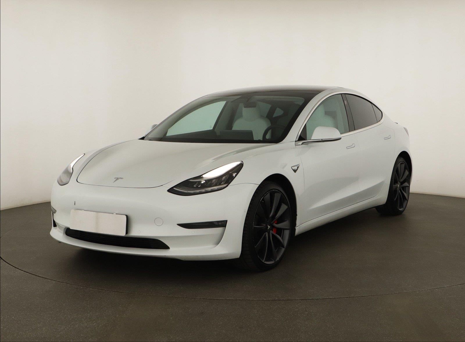 Tesla Model 3, Performance 78kWh, SoH 83% - fotka 2