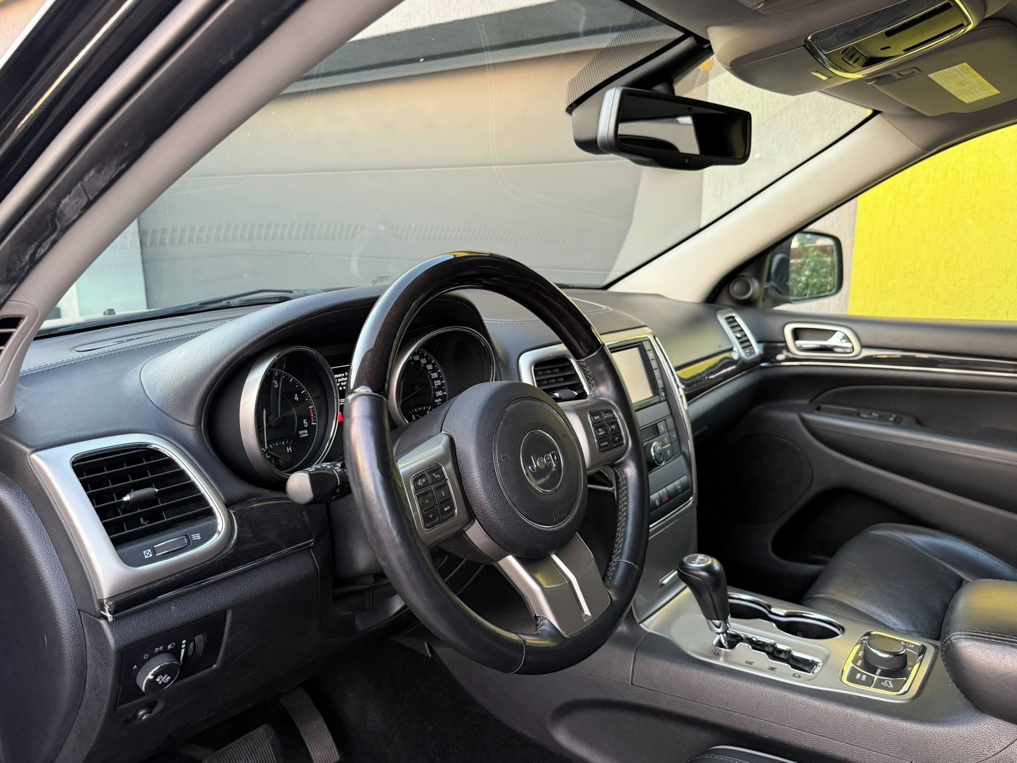 Jeep Grand Cherokee, 3.0CRDi OVERLAND! 178tKM!! - fotka 5