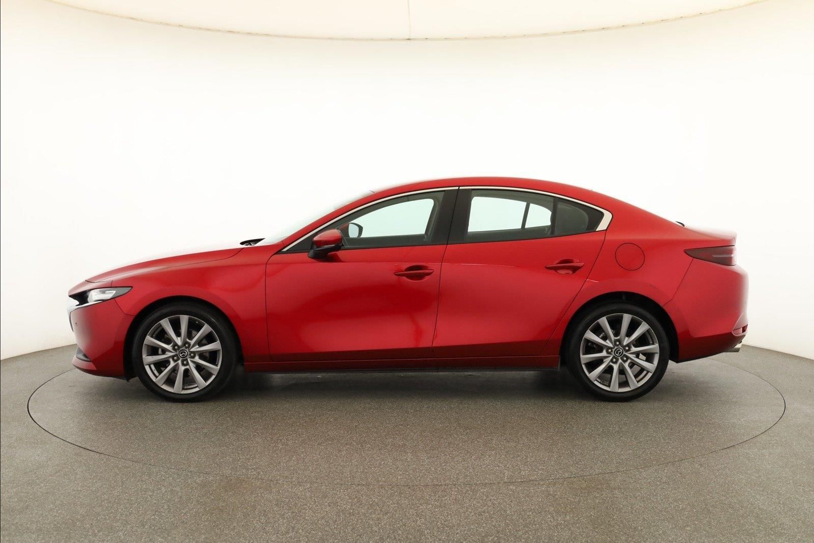 Mazda 3, 2.0 Skyactiv-G, ČR,1.maj - fotka 3