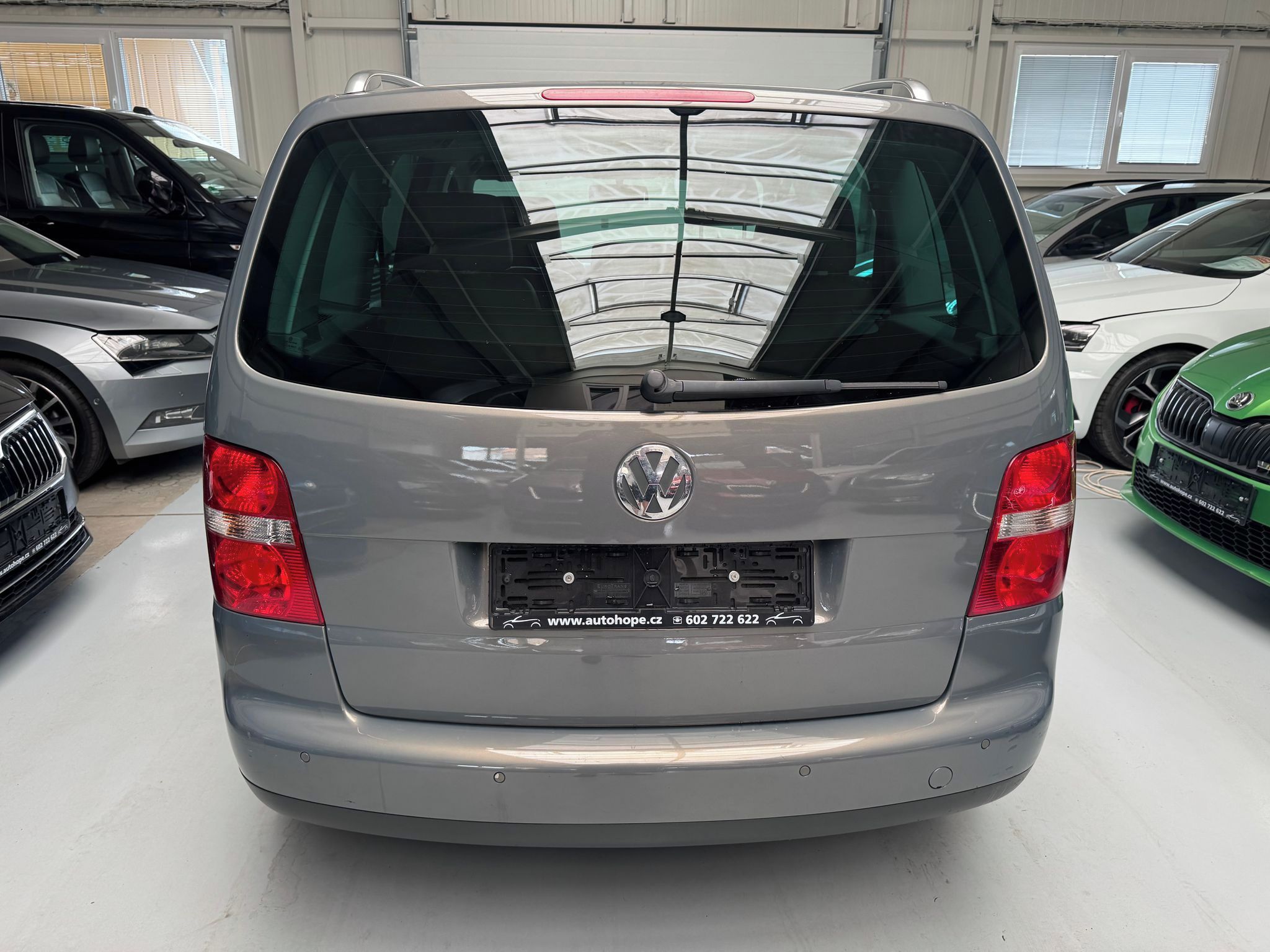 Volkswagen Touran, 2.0 TDI DSG Highline - fotka 5