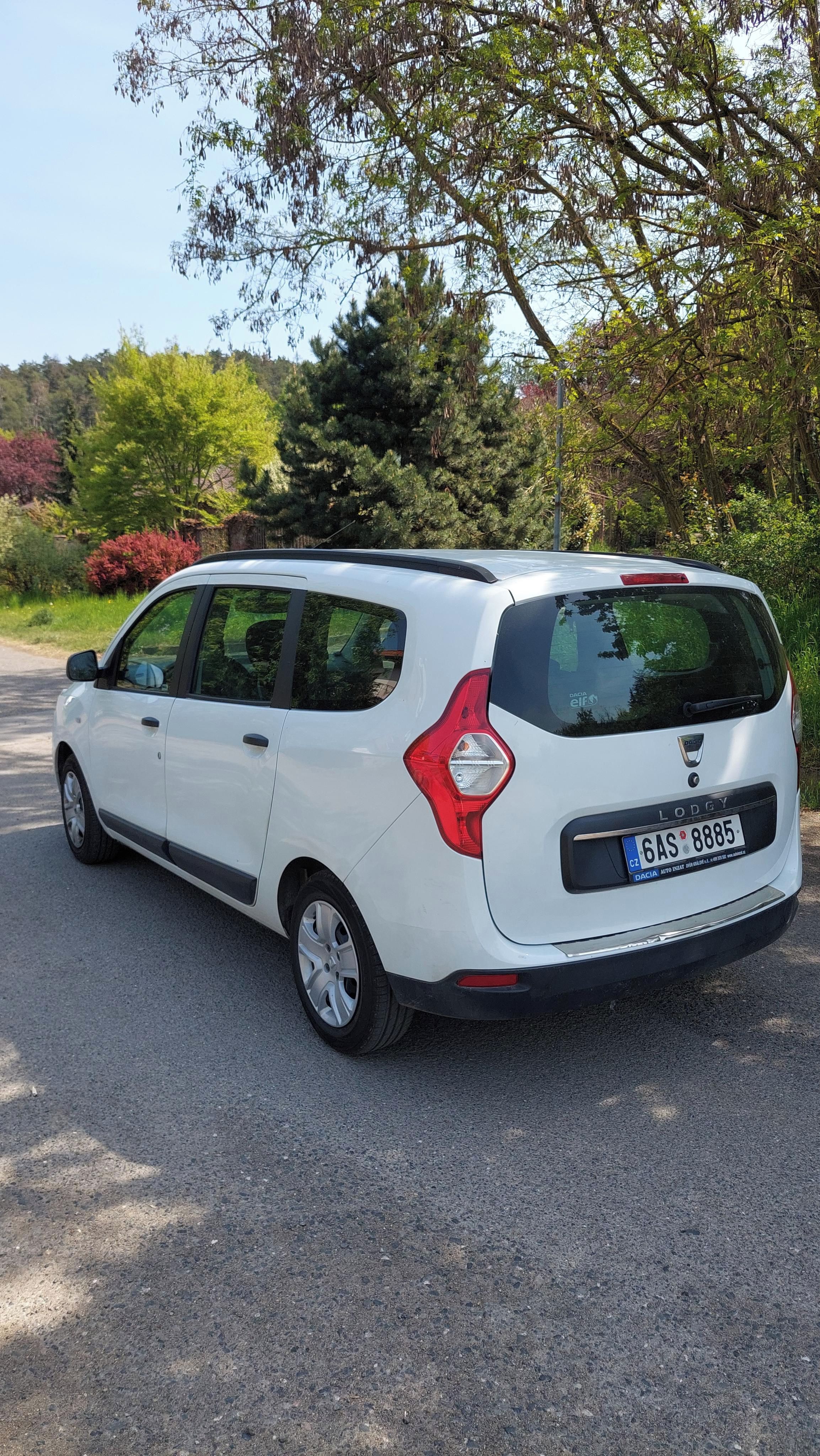 Dacia Lodgy, Zánovní stav, palubní kamera - fotka 2