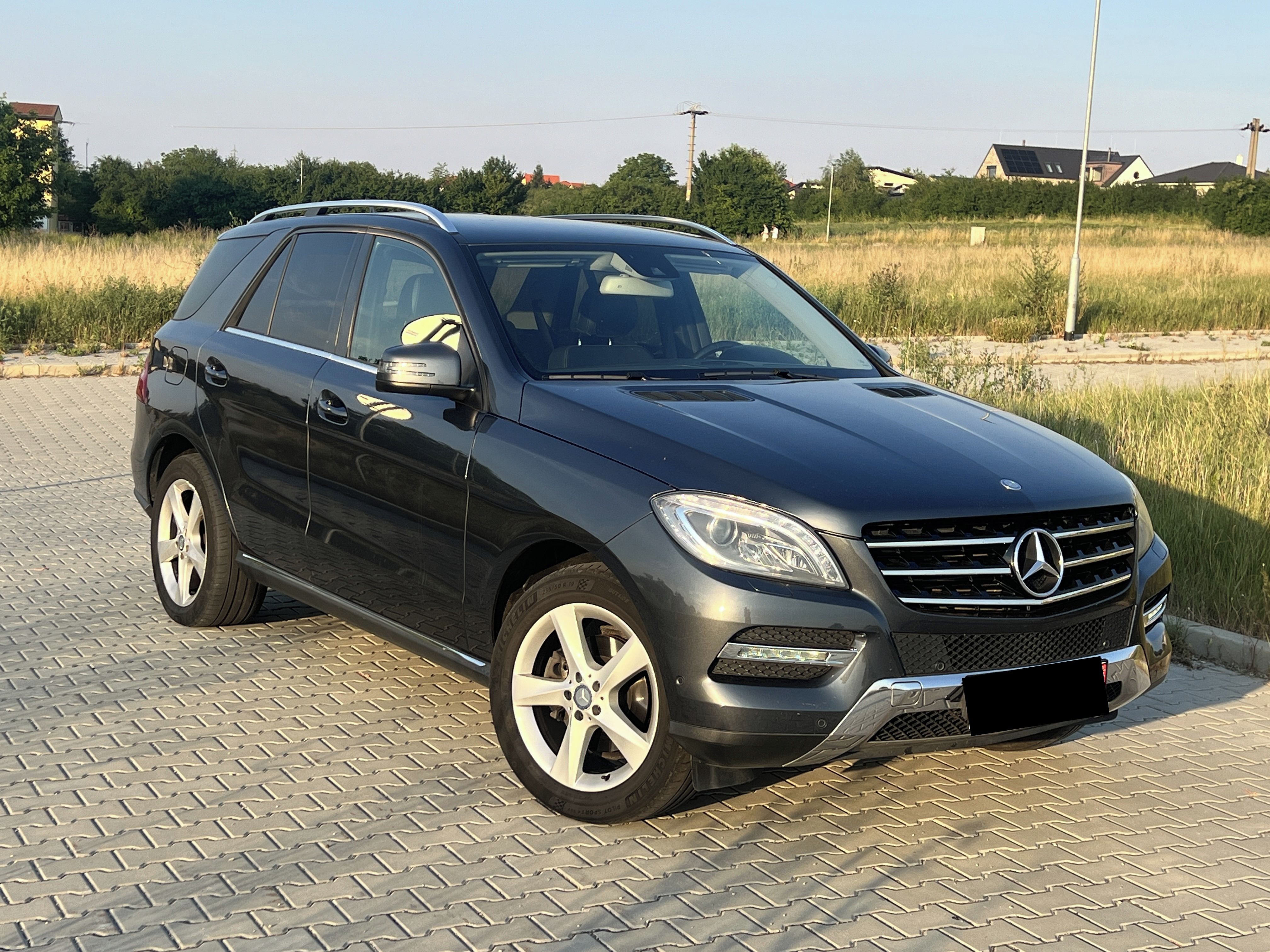 Mercedes-Benz Třídy M, 350CDI, původ ČR, servisní his