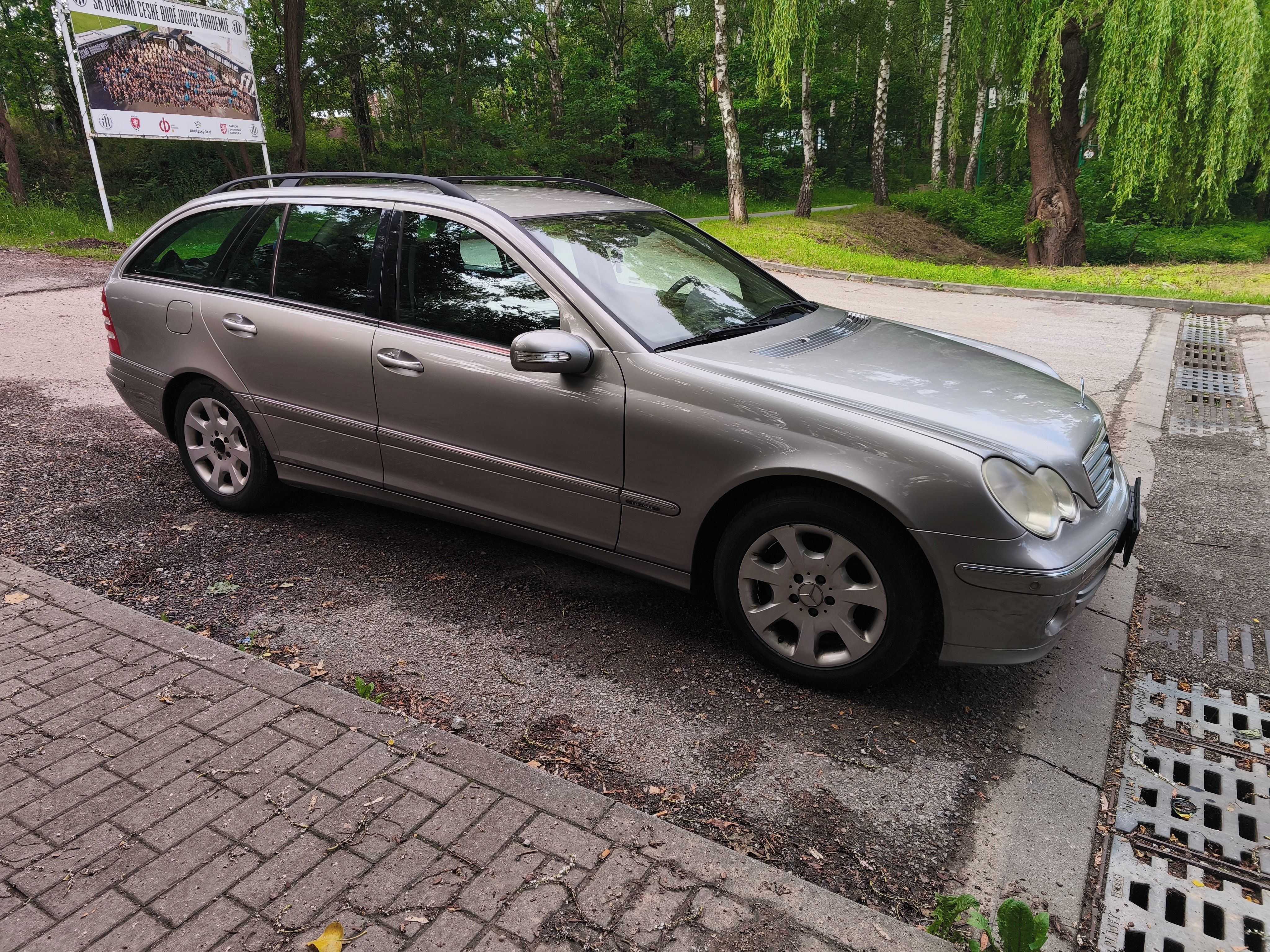 Mercedes-Benz Třídy C, Mercedes Benz W203 110kw - fotka 5