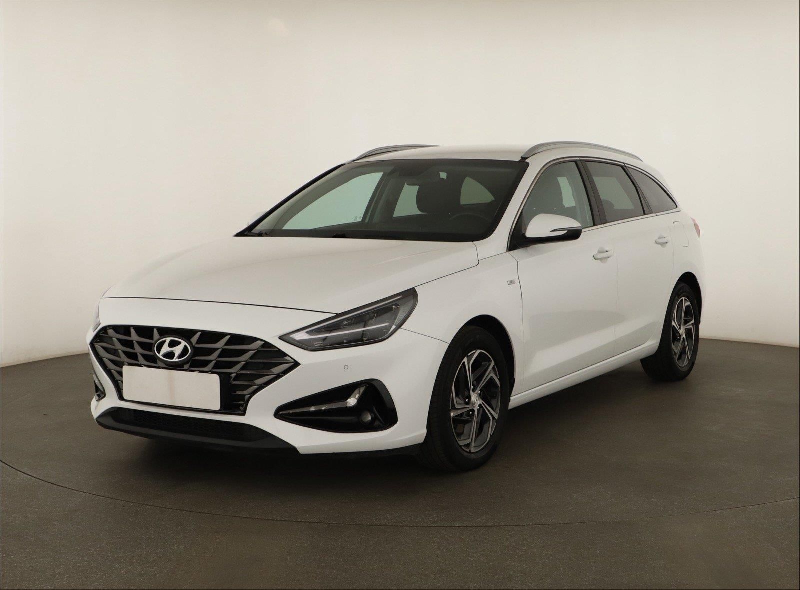 Hyundai i30, 1.5 T-GDI MHEV, Family Smart - fotka 2
