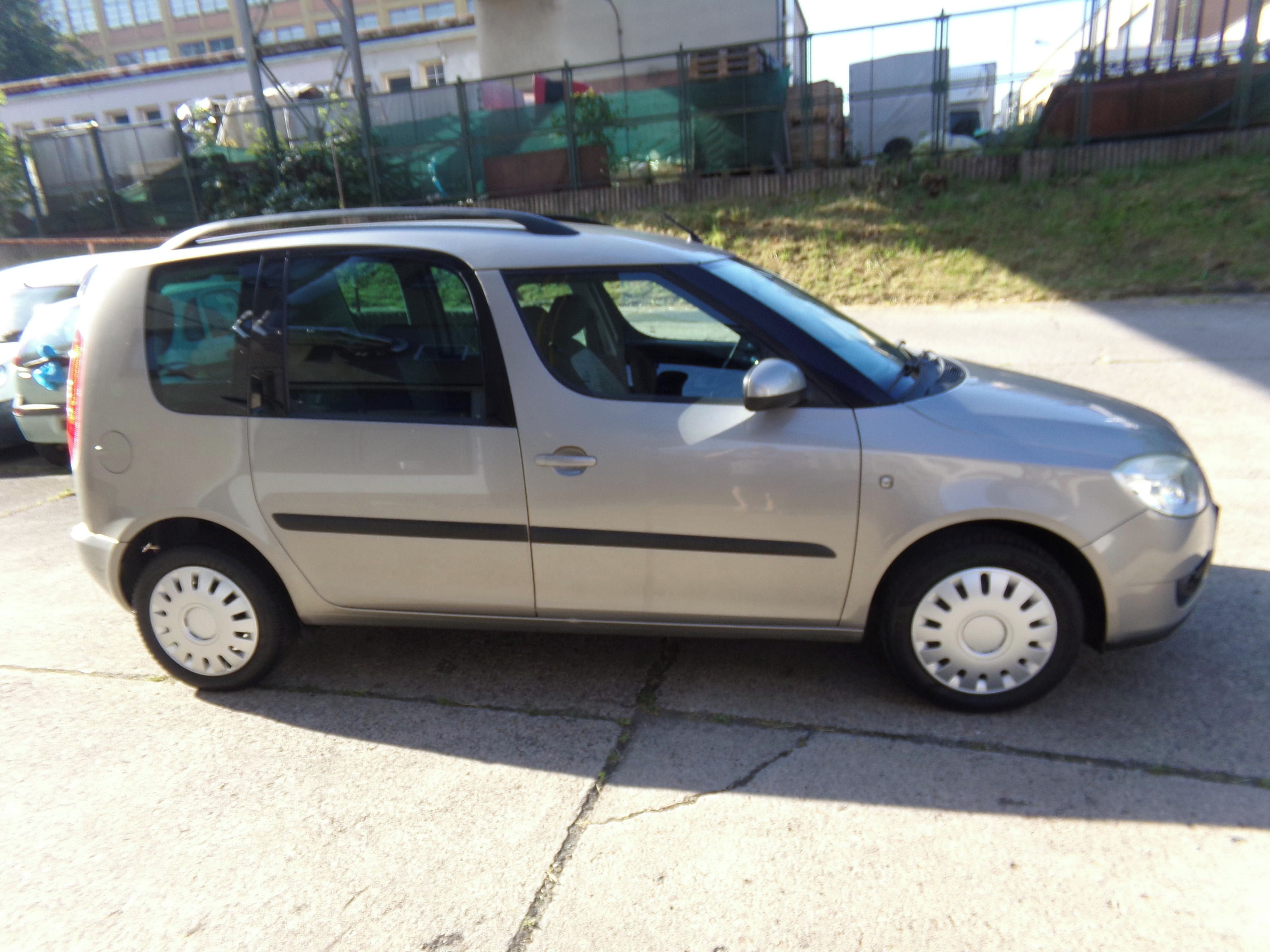 Škoda Roomster, 1.4 16V ELEGANCE - fotka 4