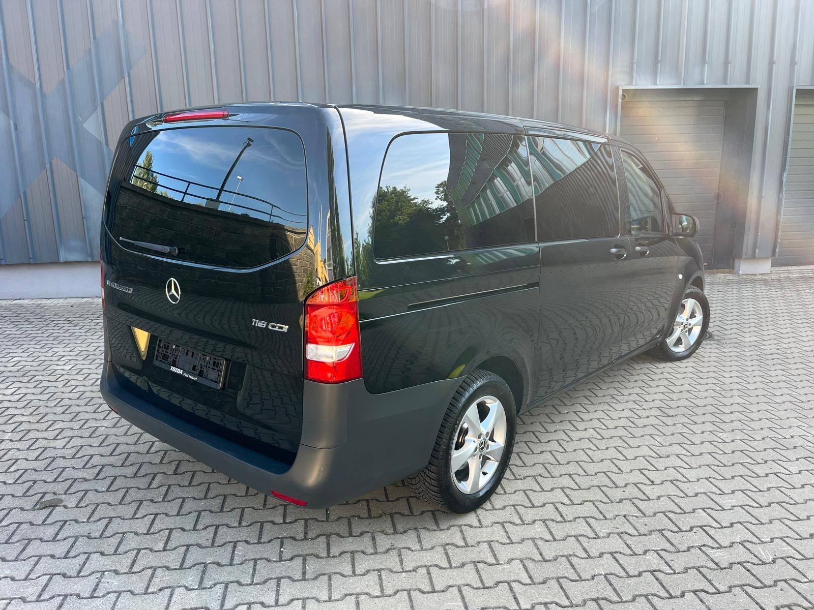 Mercedes-Benz Vito, 2,2 CDi Tourer / 9-místný / - fotka 4